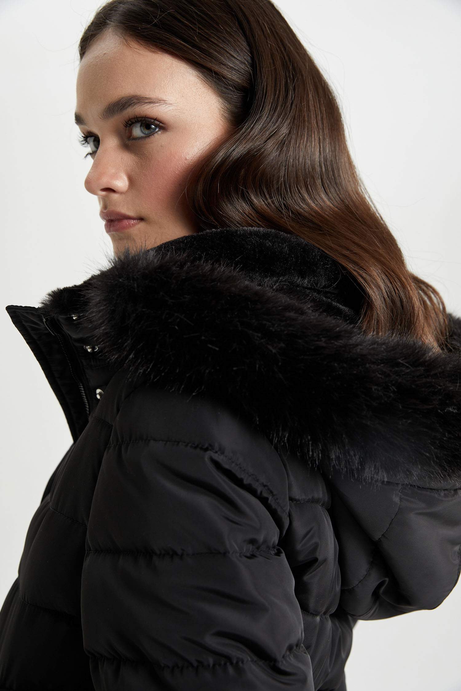 бас киімді Пальто