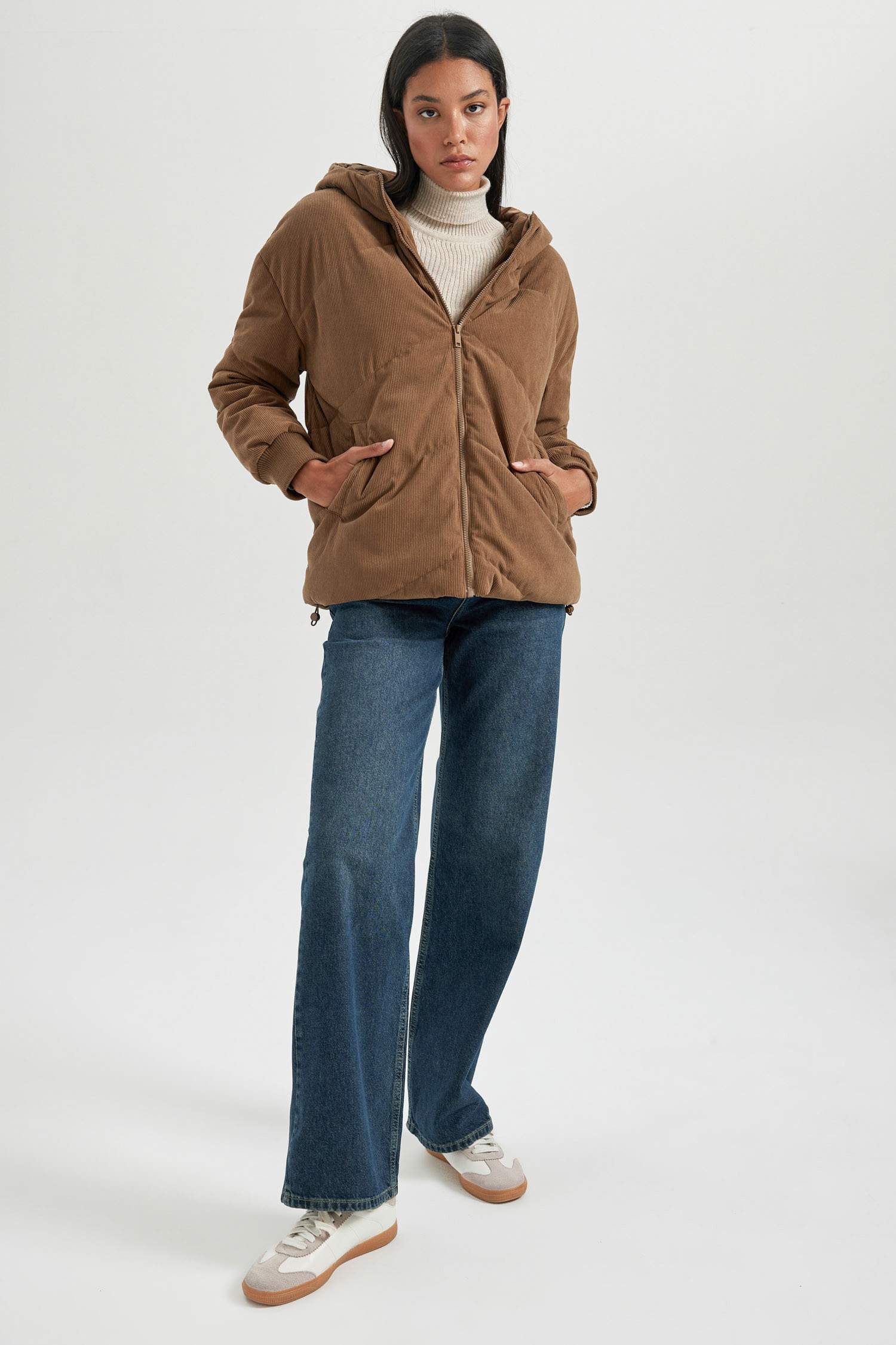 Relax Fit Kapüşonlu Fitilli Kadife Mont