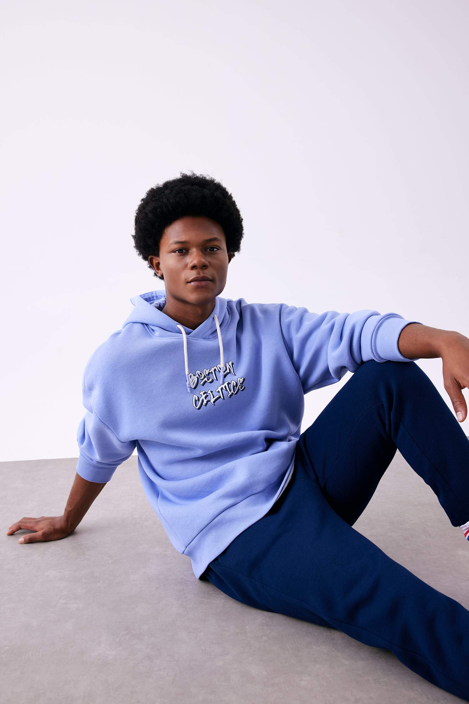 Свитшот оверсайз NBA Boston Celtics с капюшоном, DeFactoFit