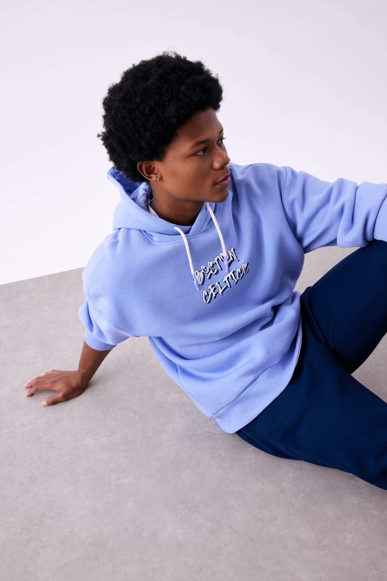 Свитшот оверсайз NBA Boston Celtics с капюшоном, DeFactoFit