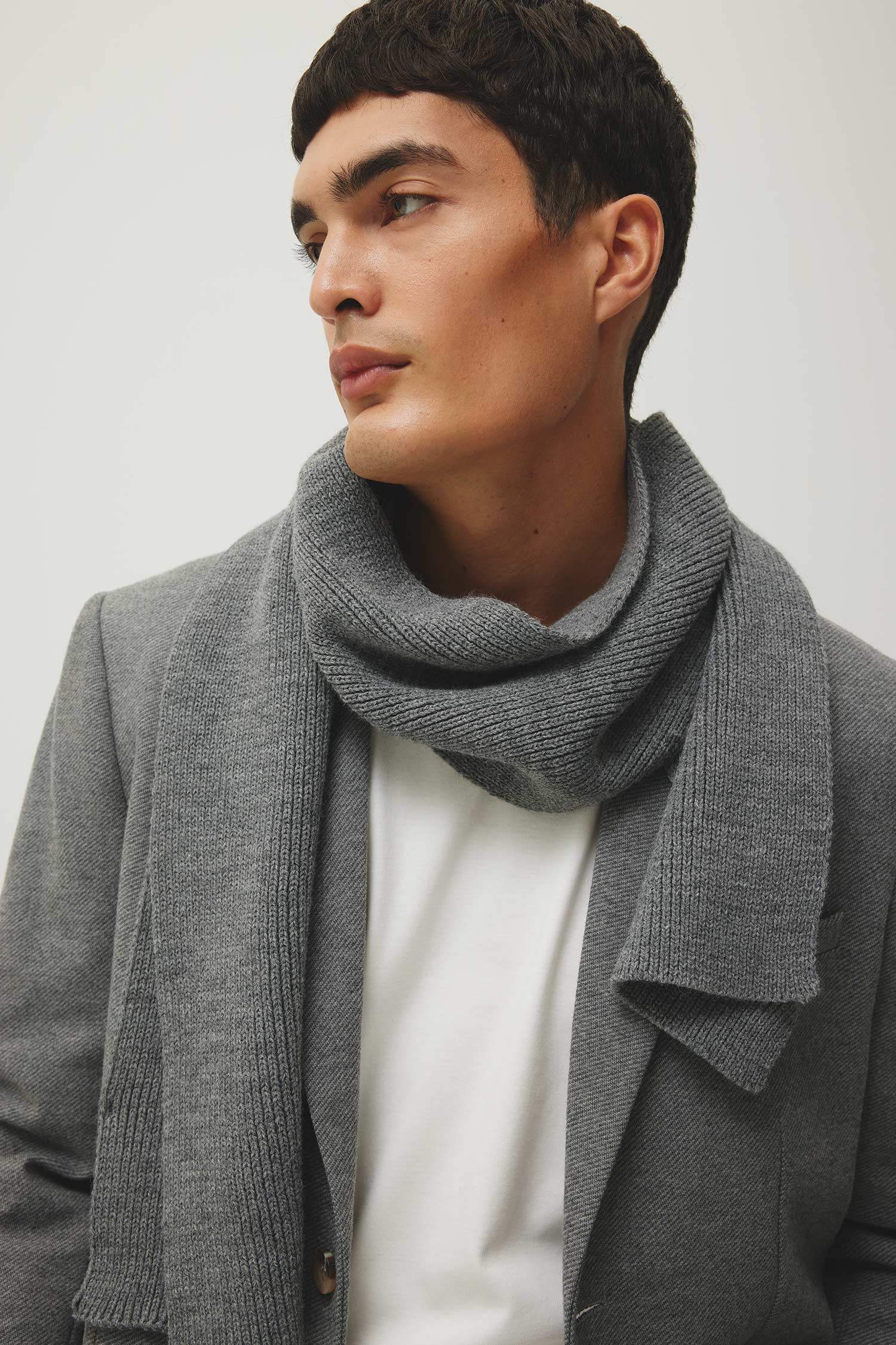 Ерлерге трикотаж мойынорағыш