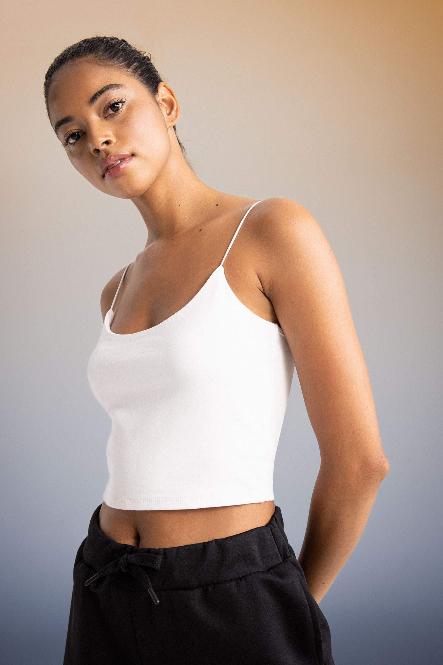 Defacto Fit Slim Fit Crew Neck Sport Undershirt