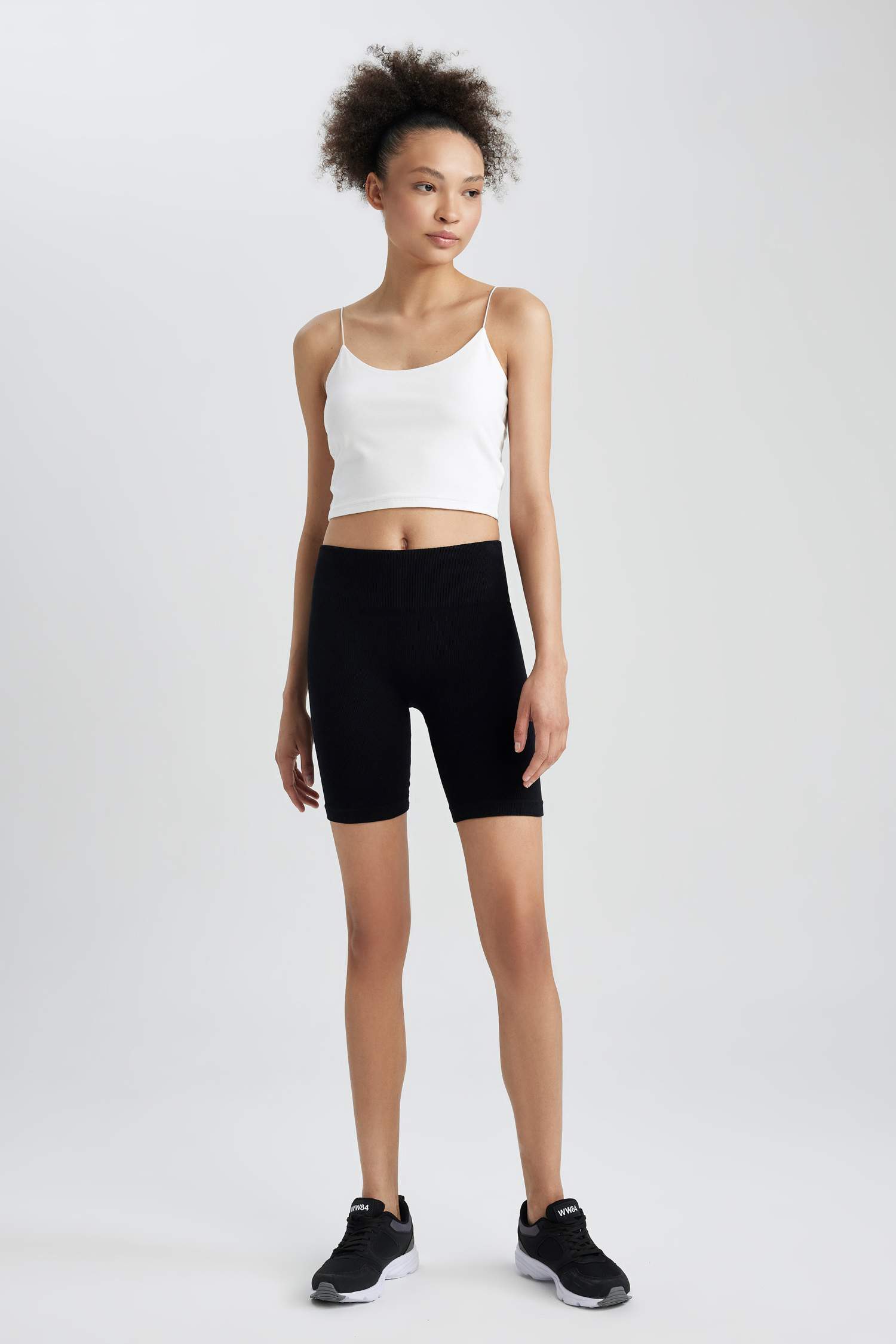 Defacto Fit Slim Fit Crew Neck Sport Undershirt