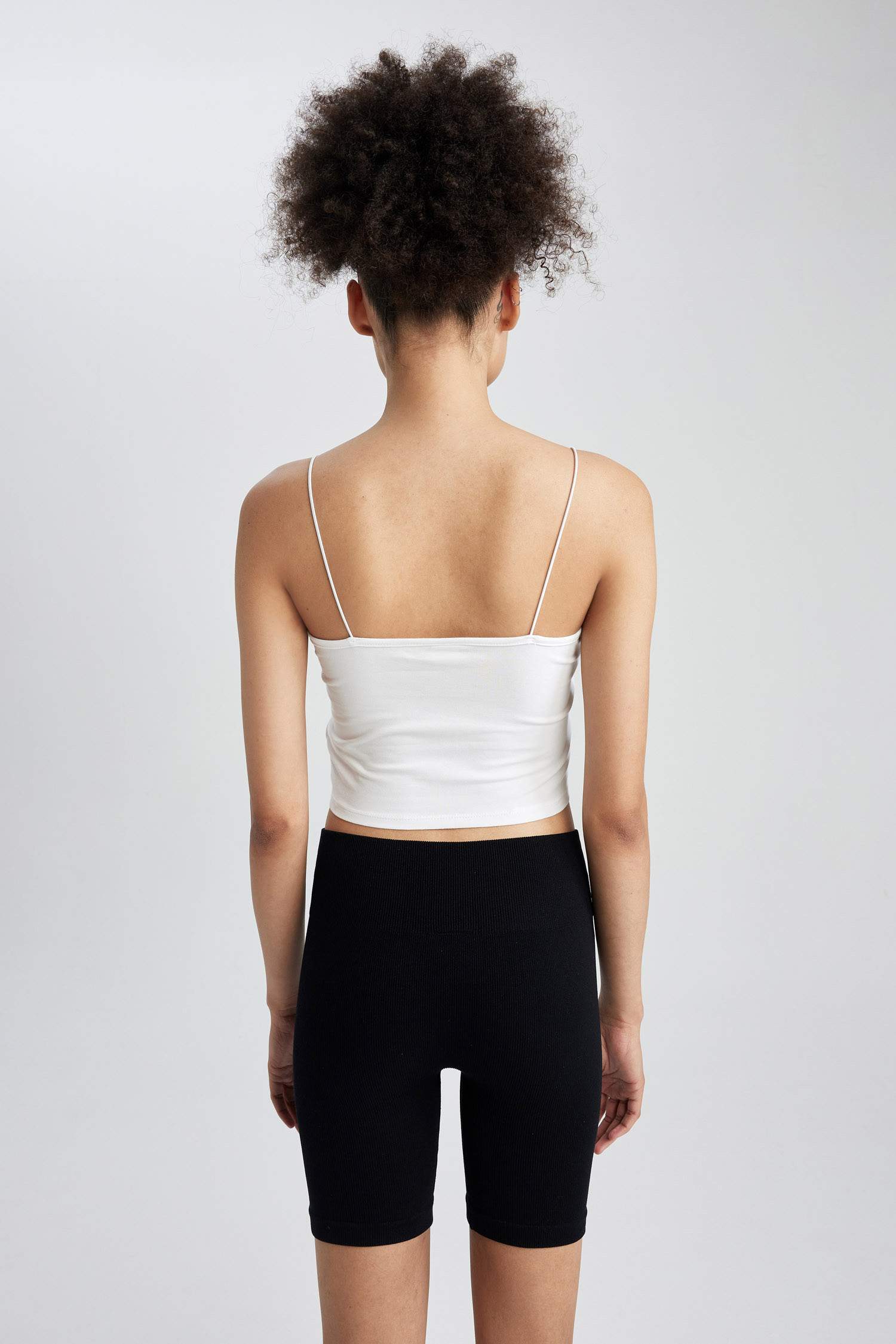 Defacto Fit Slim Fit Crew Neck Sport Undershirt