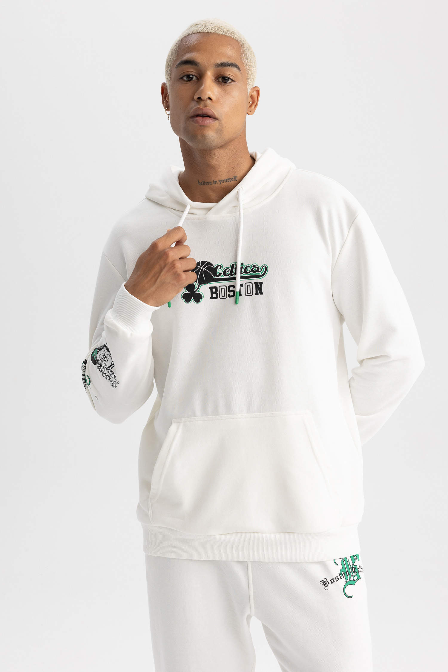 Standard Fit Boston Celtics Licensed Sweatshirt