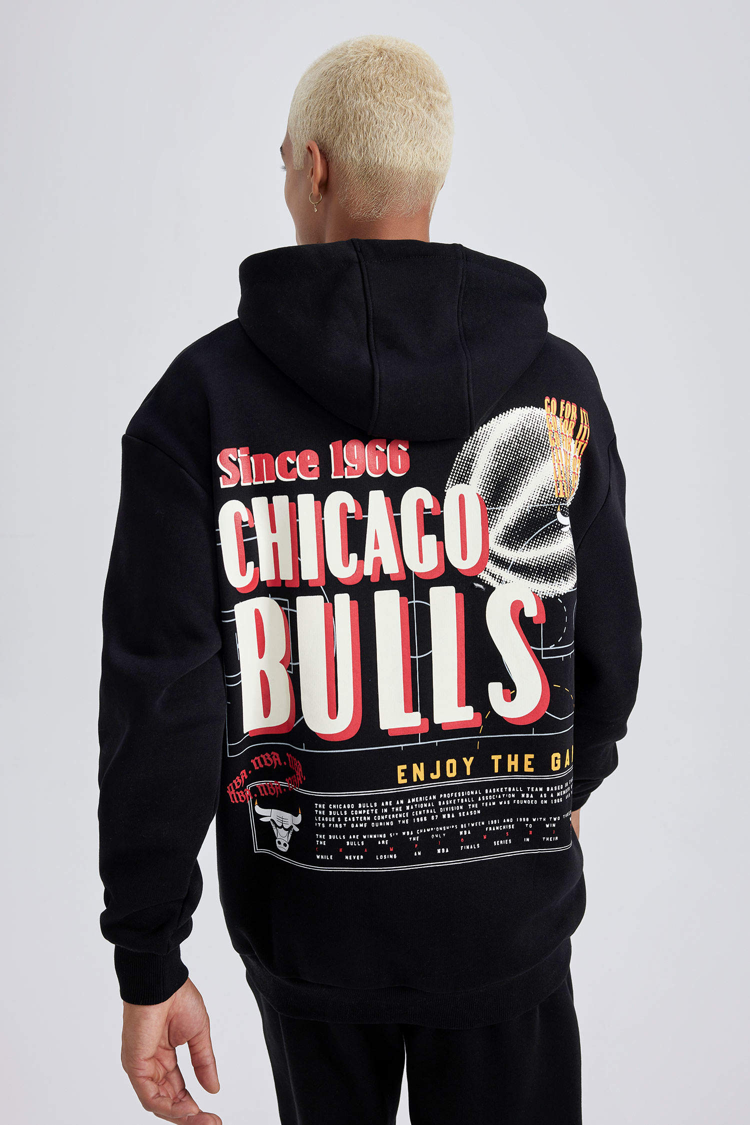 Red MAN Defacto Fit NBA Chicago Bulls Boxy Fit Hoodie Sweatshirt 2756505