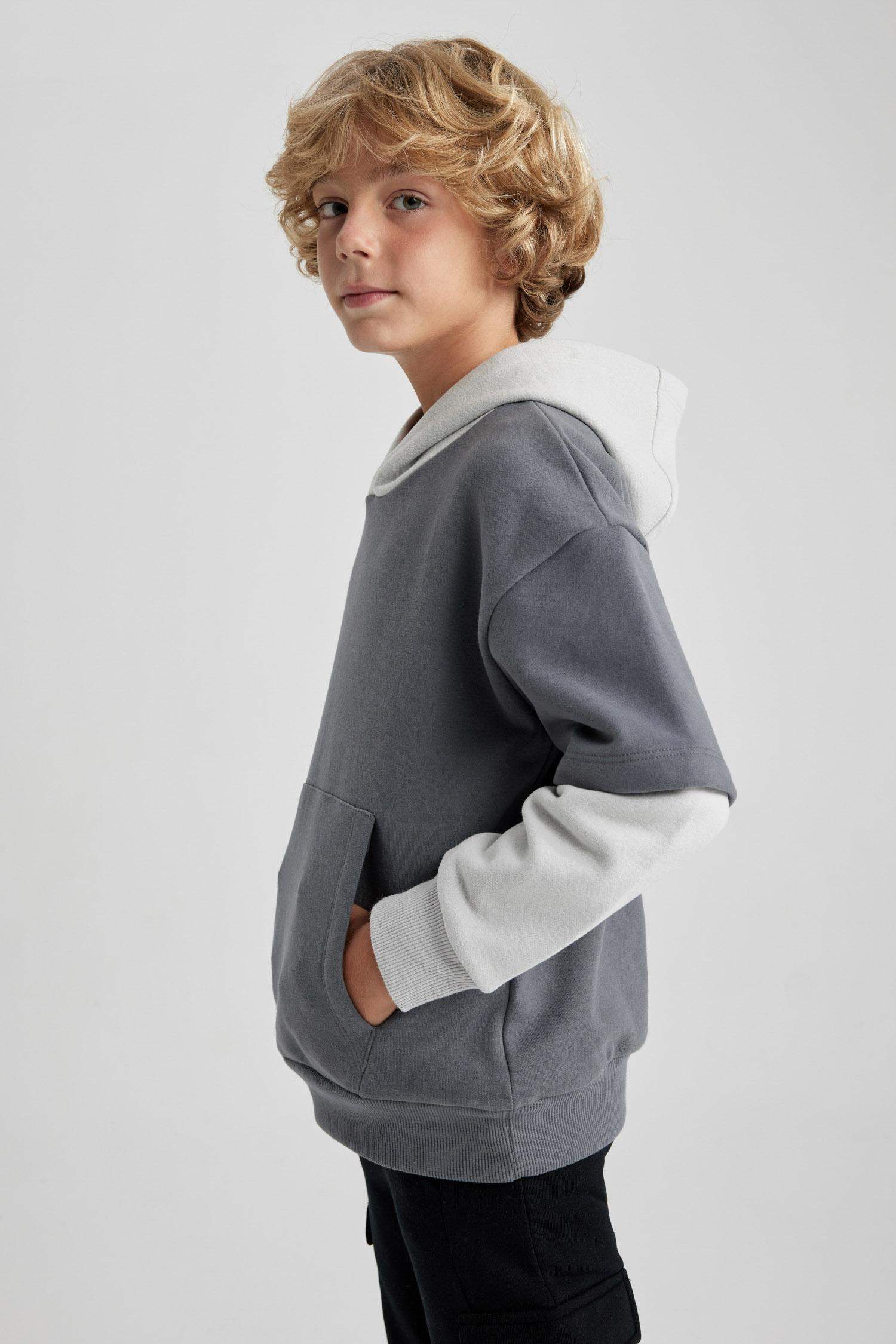 Boy Oversize Fit Hooded Sweatshirt