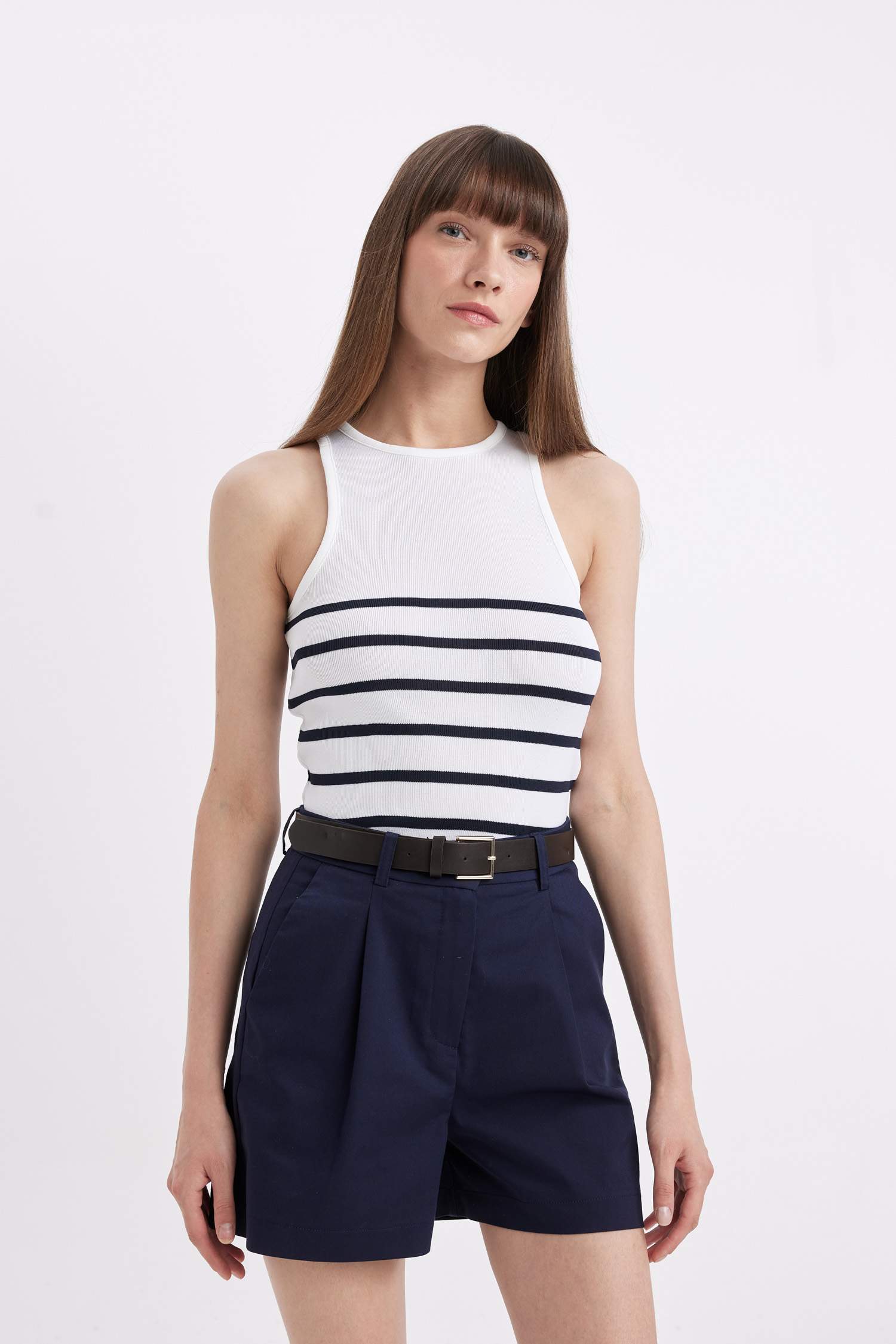 Fitted Crew Neck Sleeveless Blouse