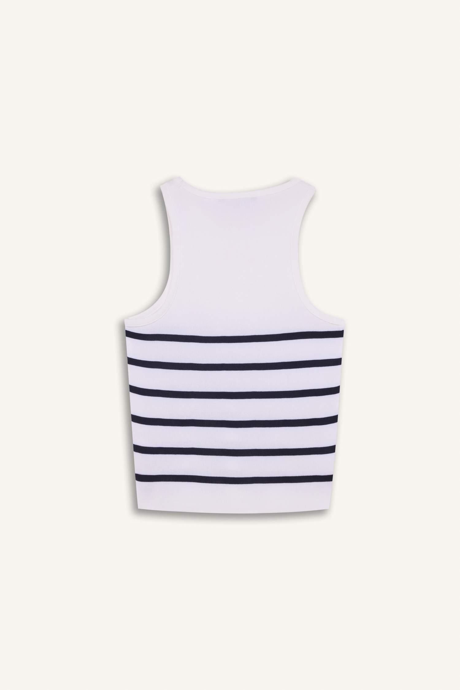 Fitted Crew Neck Sleeveless Blouse