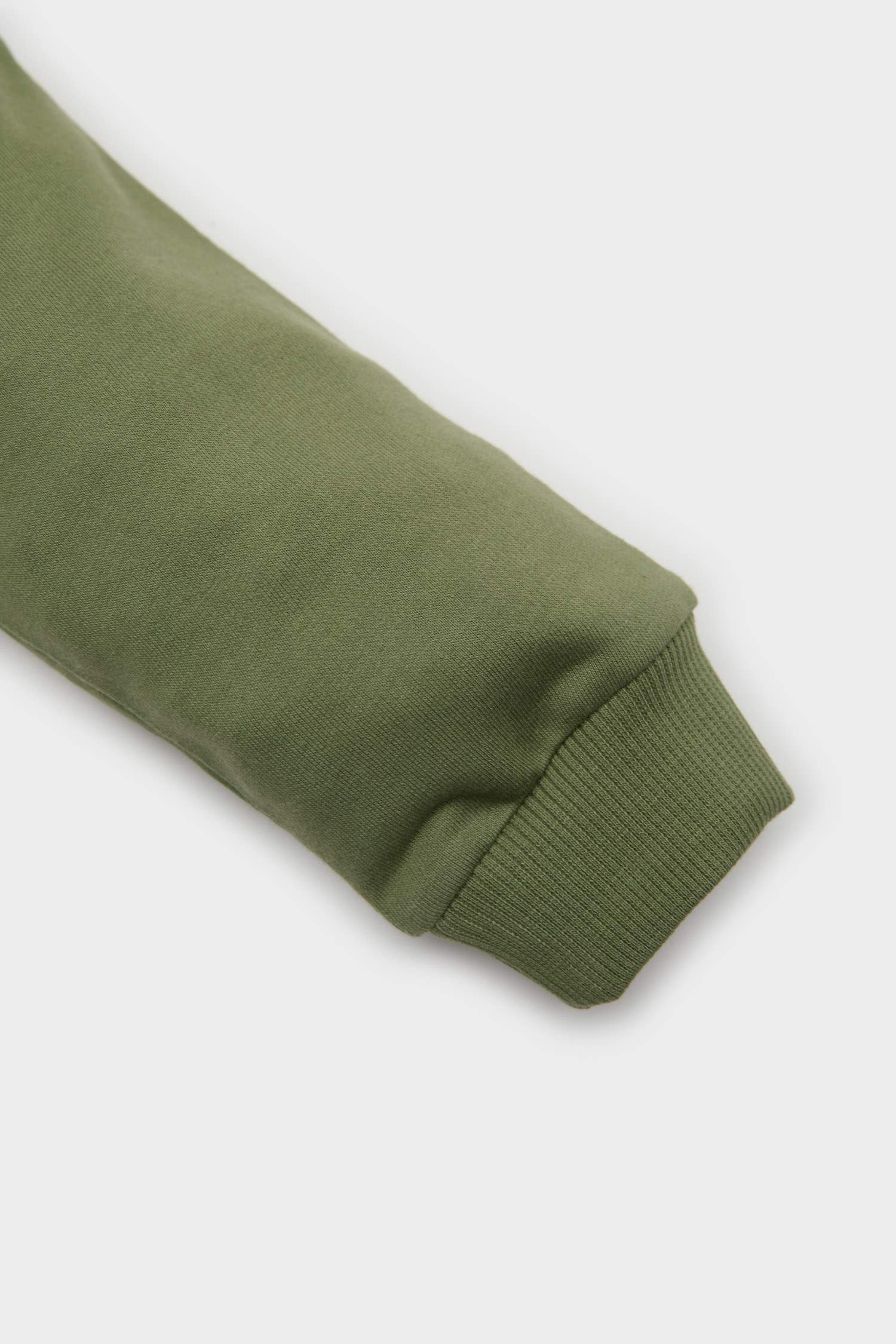 سويت شيرت ولادي سادة قصة عادية بياخة مستديرة