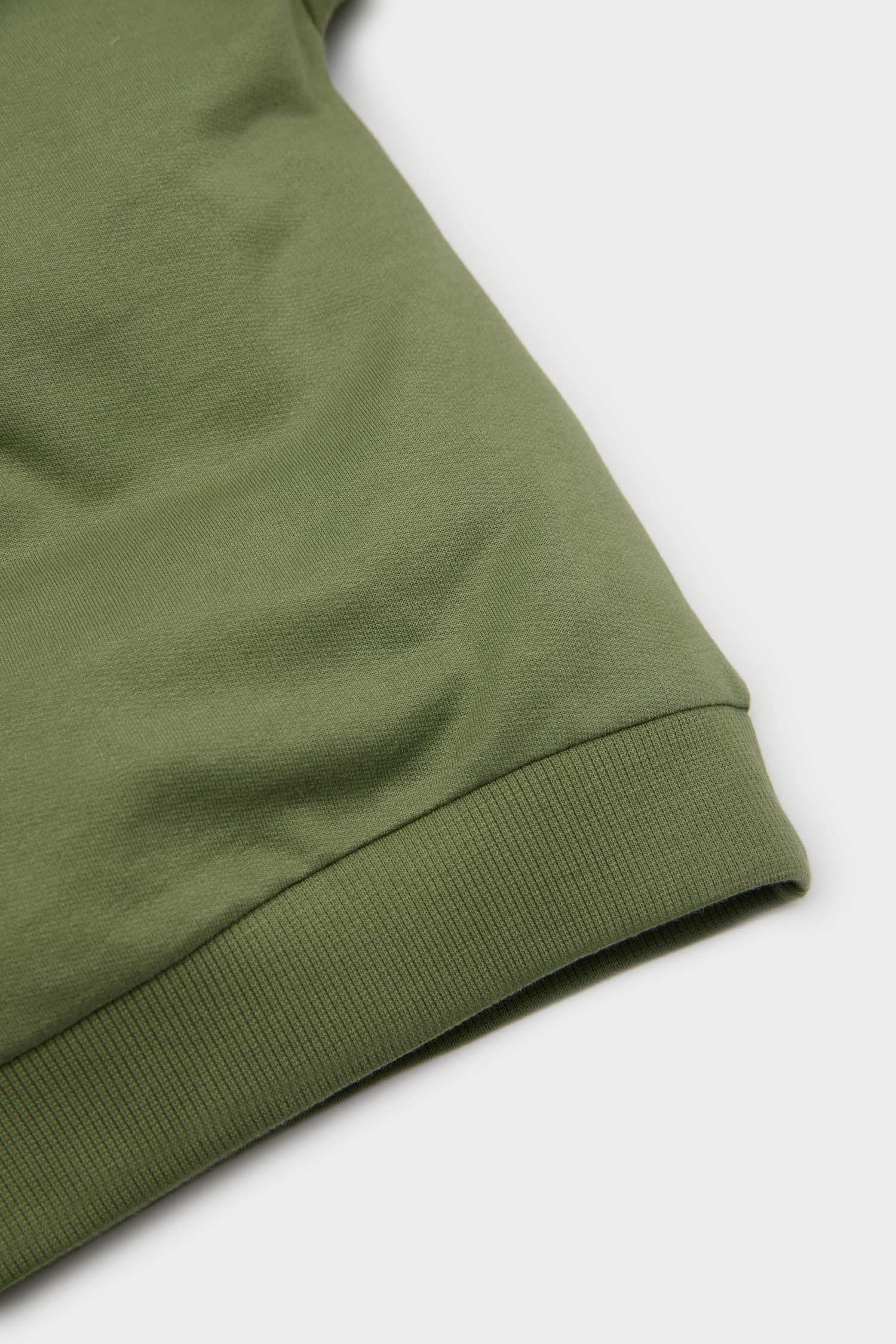 سويت شيرت ولادي سادة قصة عادية بياخة مستديرة