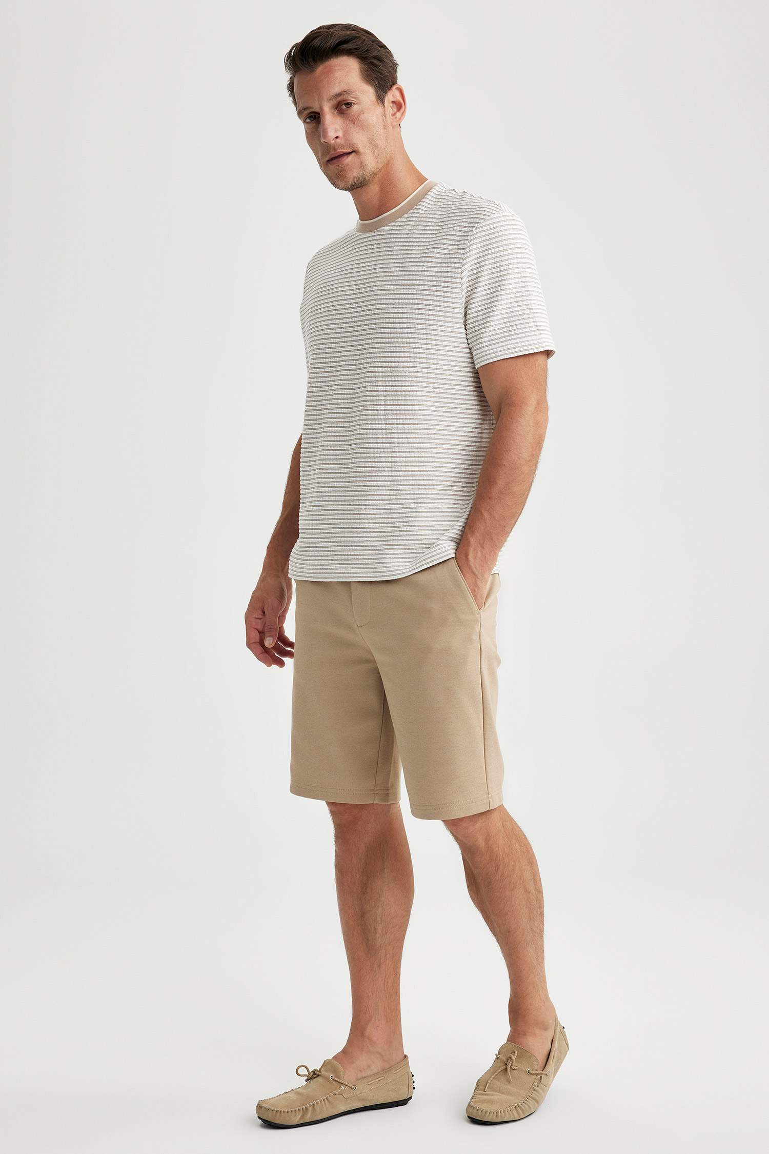 Бермуды базовые для мужчин