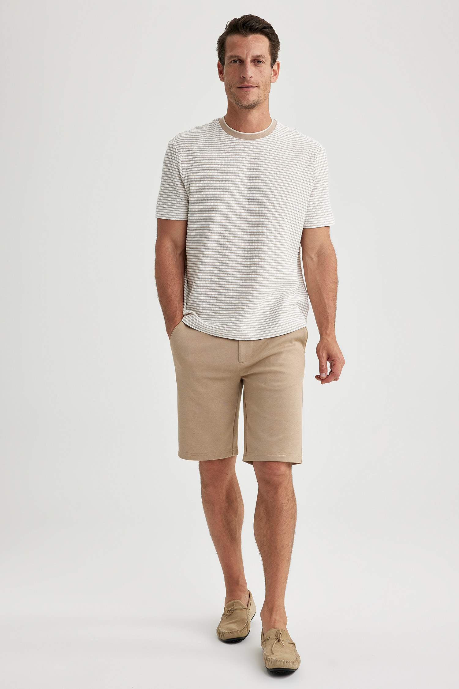 Бермуды базовые для мужчин