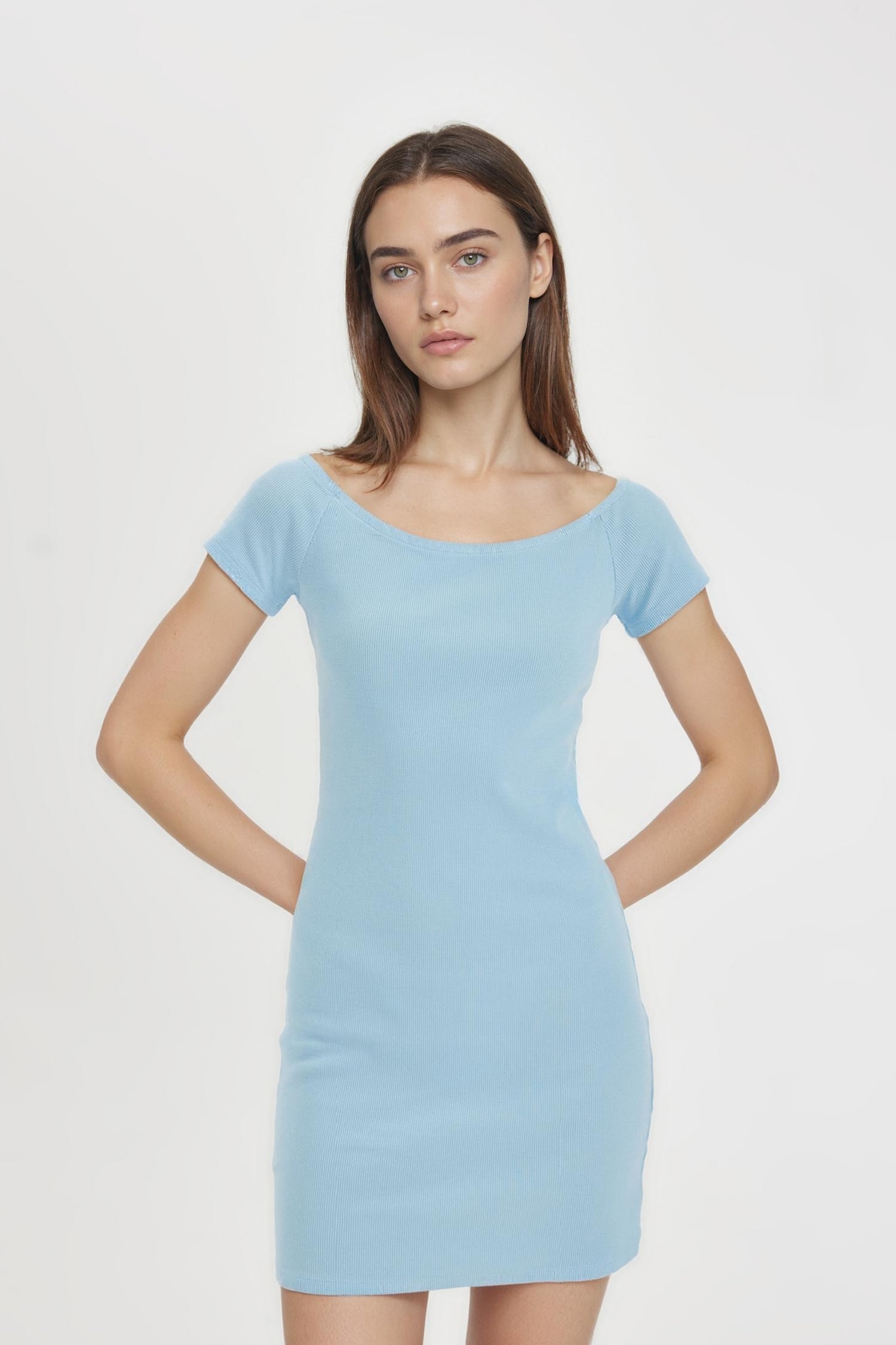 فستان قصير مضلع بوديكون بدون حمالات