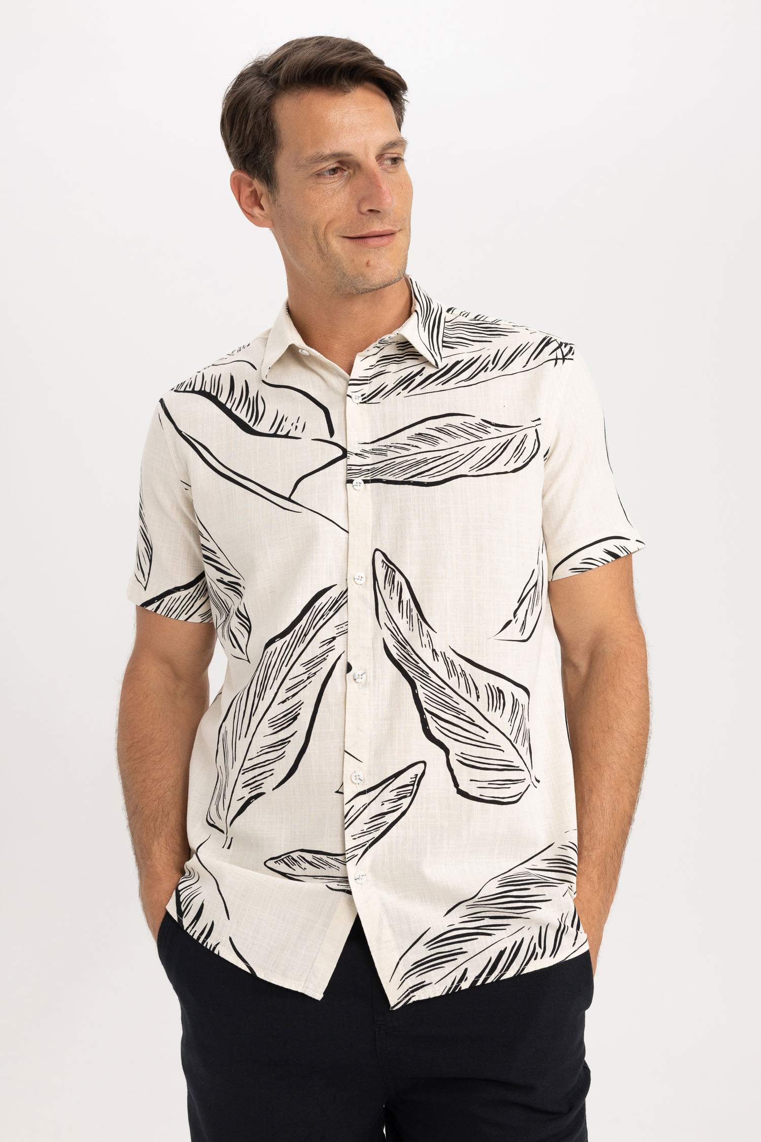 Regular Fit Polo Collar Woven Printed Short Sleeve Shirt