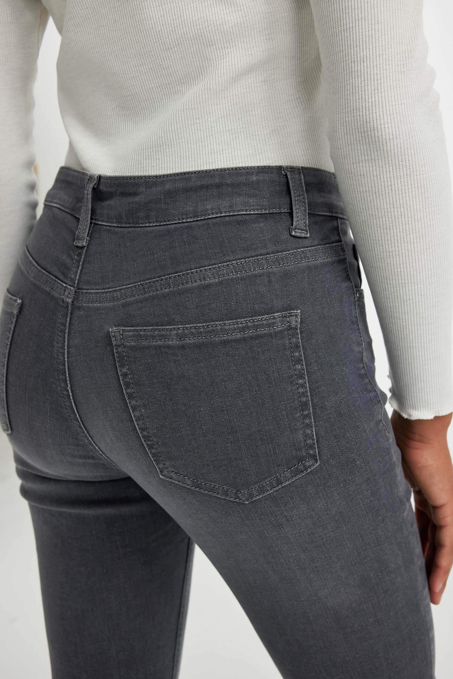 Rebeca Skinny Fit Normal Bel Cepli Dar Paça Uzun Boy Jean Pantolon