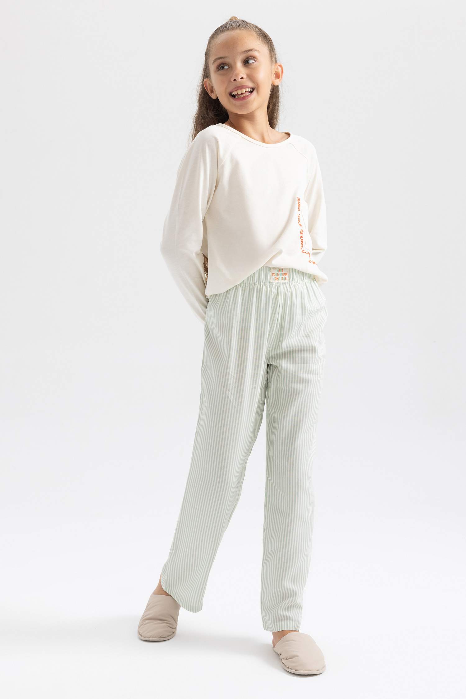 Пижама стандартного кроя для девочек