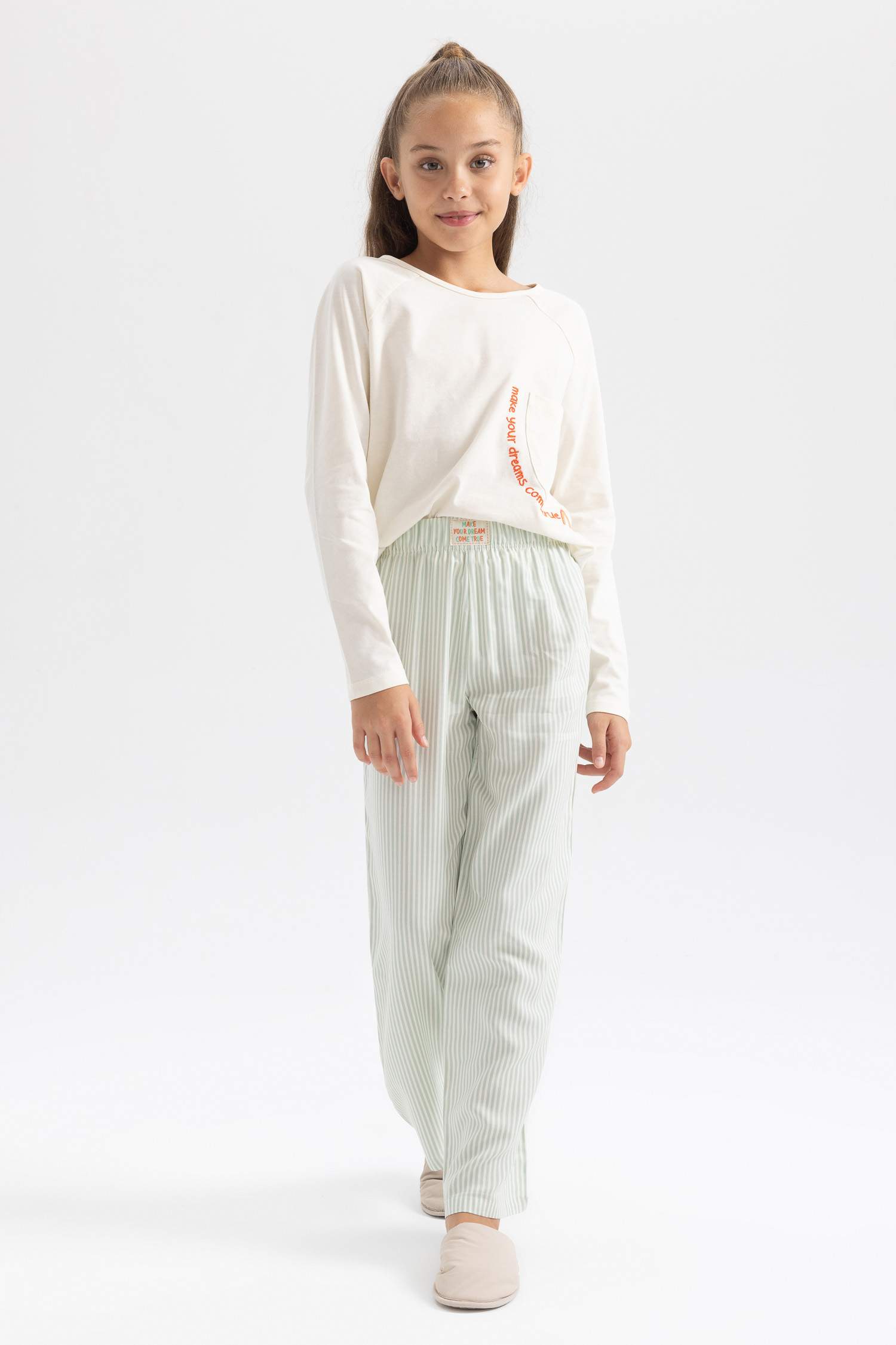 Пижама стандартного кроя для девочек