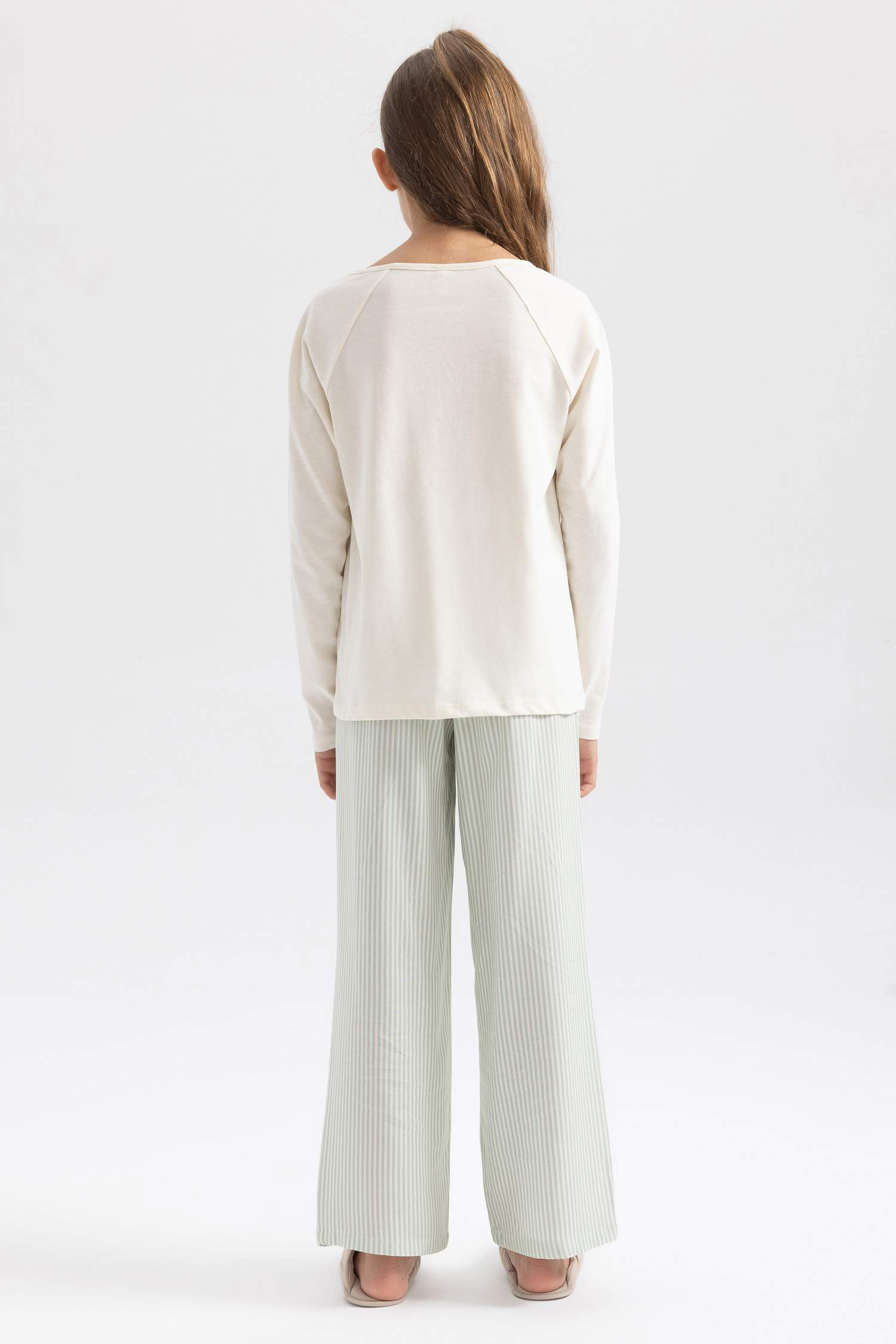 Пижама стандартного кроя для девочек