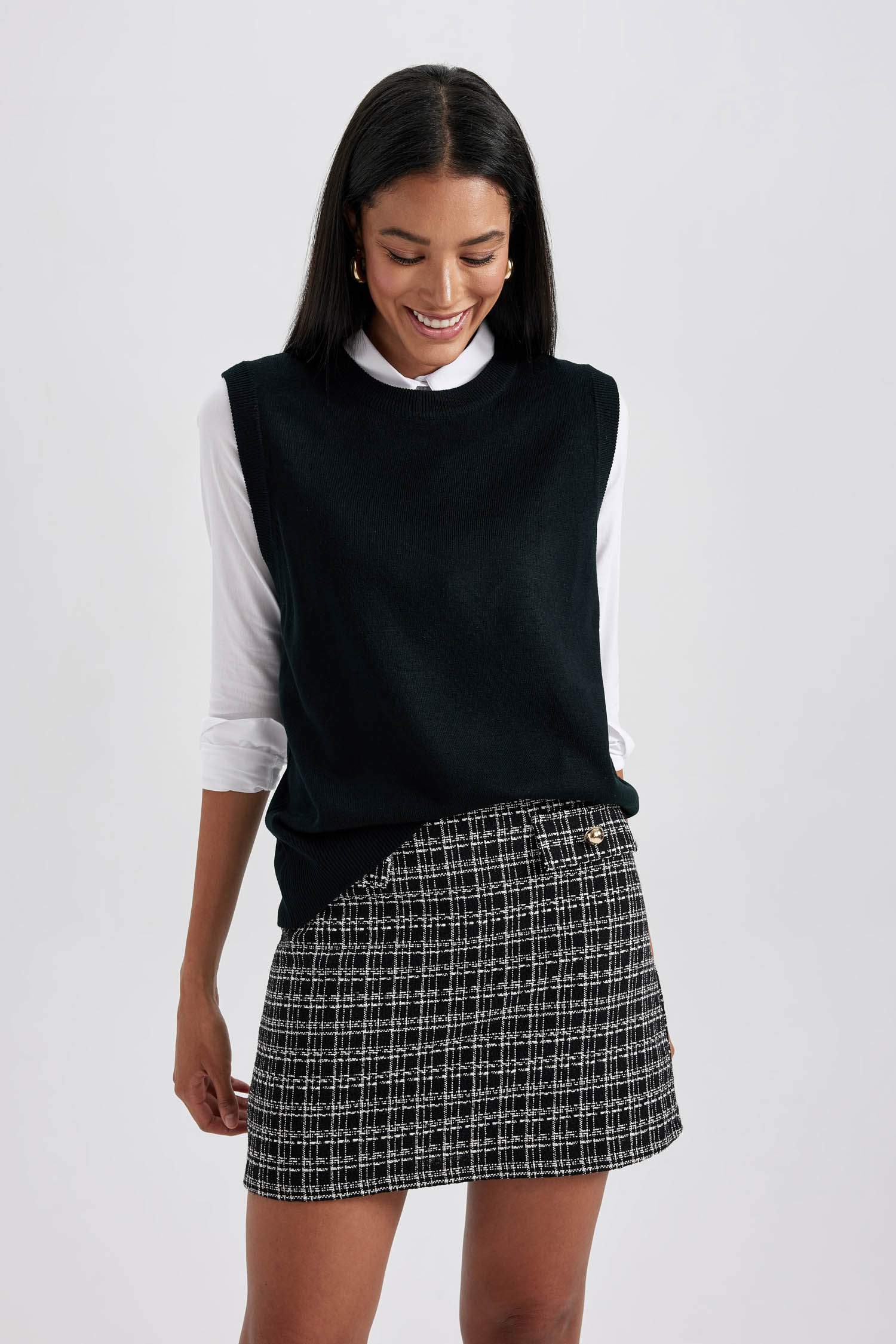 Relax Fit Crew Neck Vest