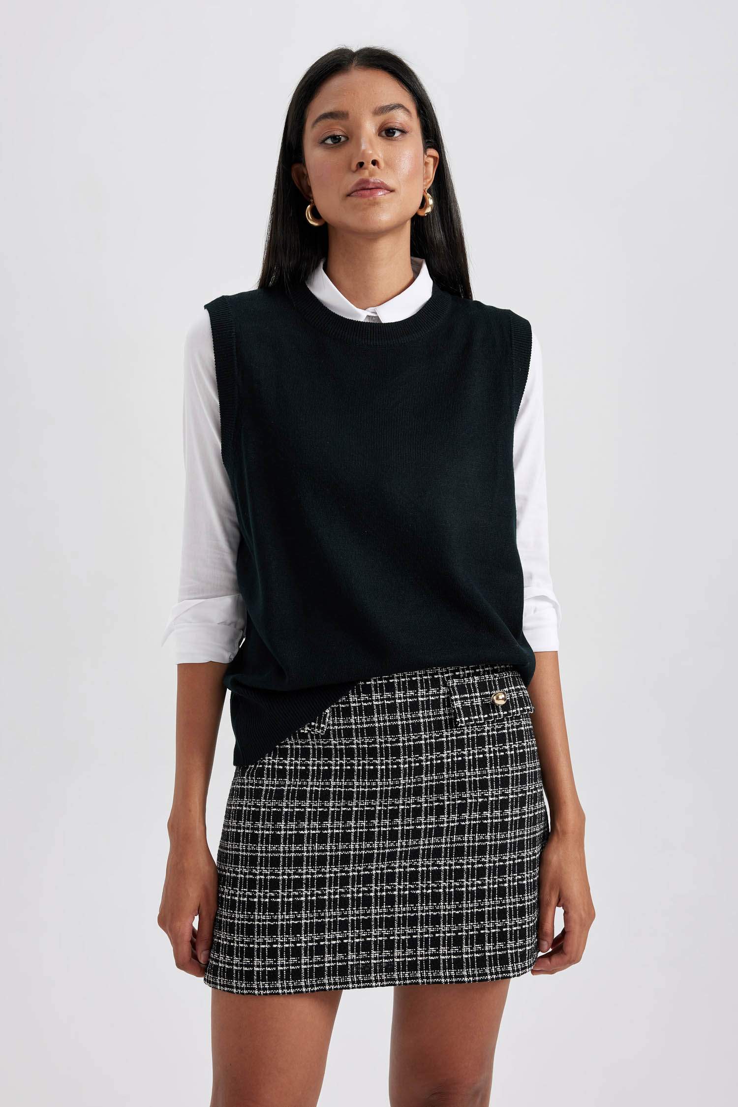 Relax Fit Crew Neck Vest