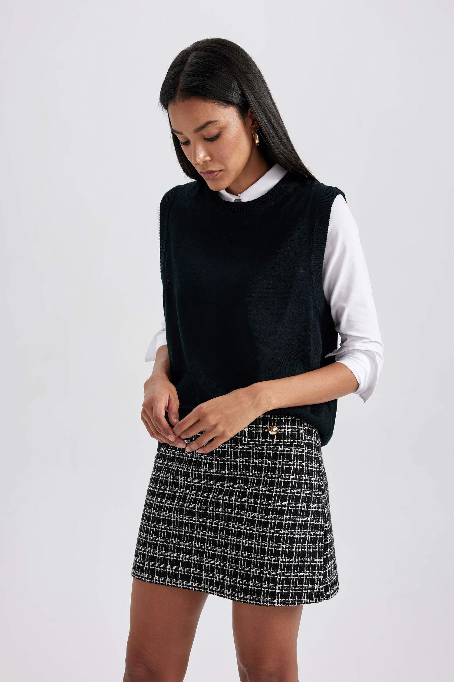 Relax Fit Crew Neck Vest