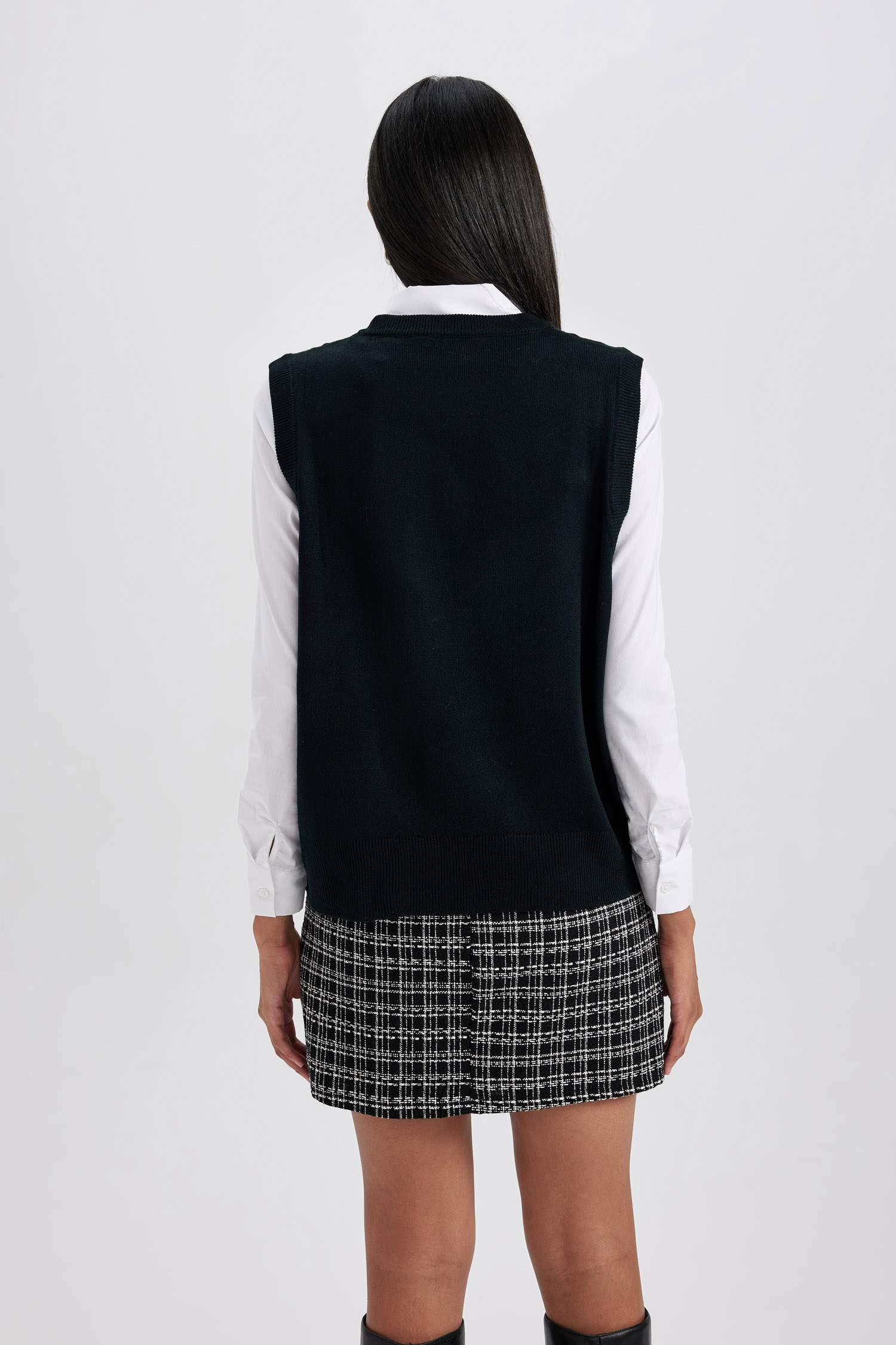 Relax Fit Crew Neck Vest