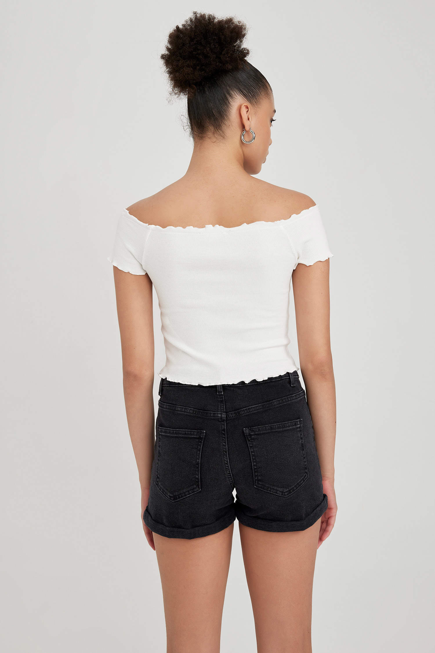 White WOMEN Slim Fit Camisole Short Sleeve T-Shirt 2845603 | DeFacto