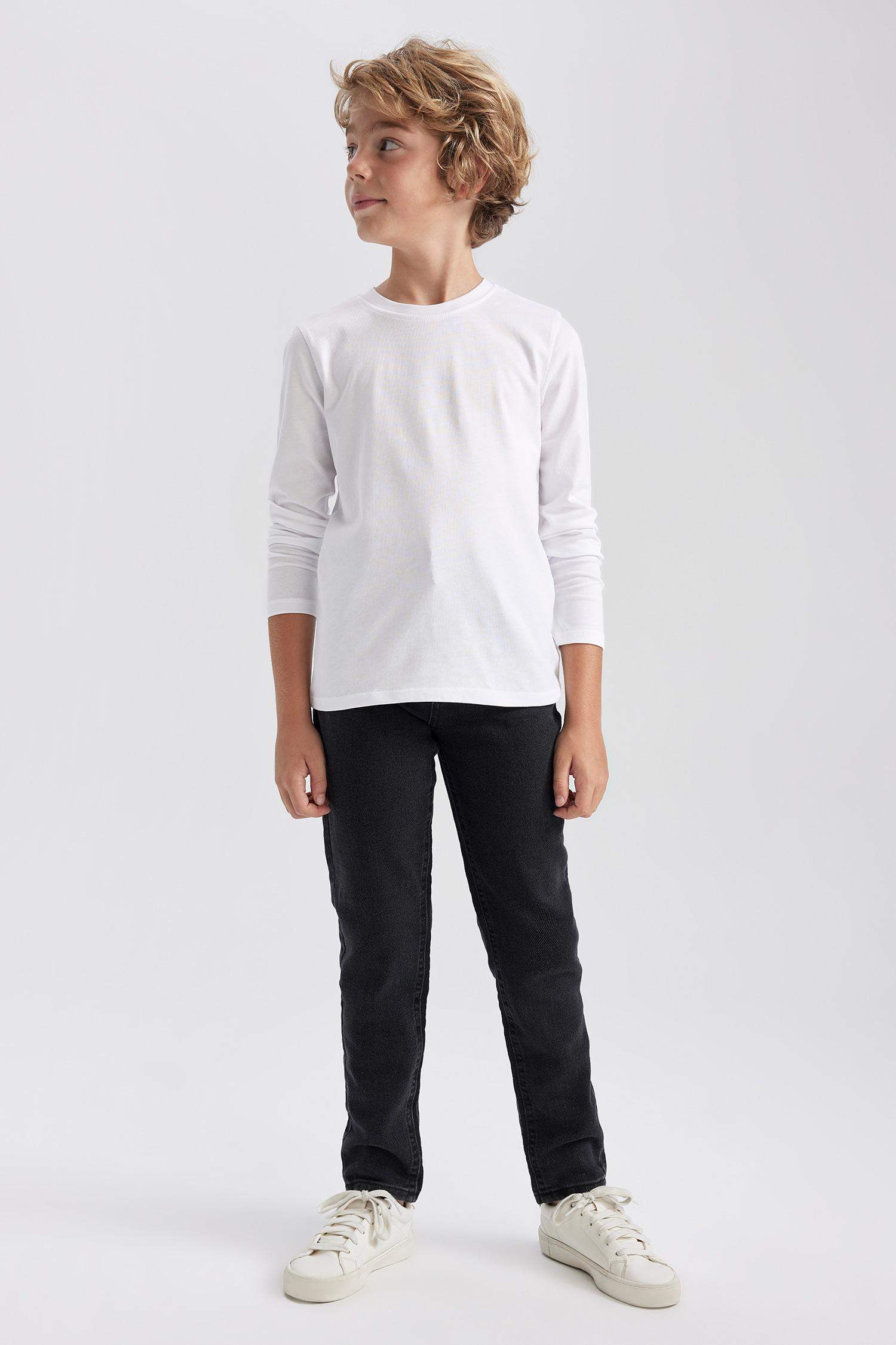 بنطلون جينز اولادي سليم فيت برجل ضيقة