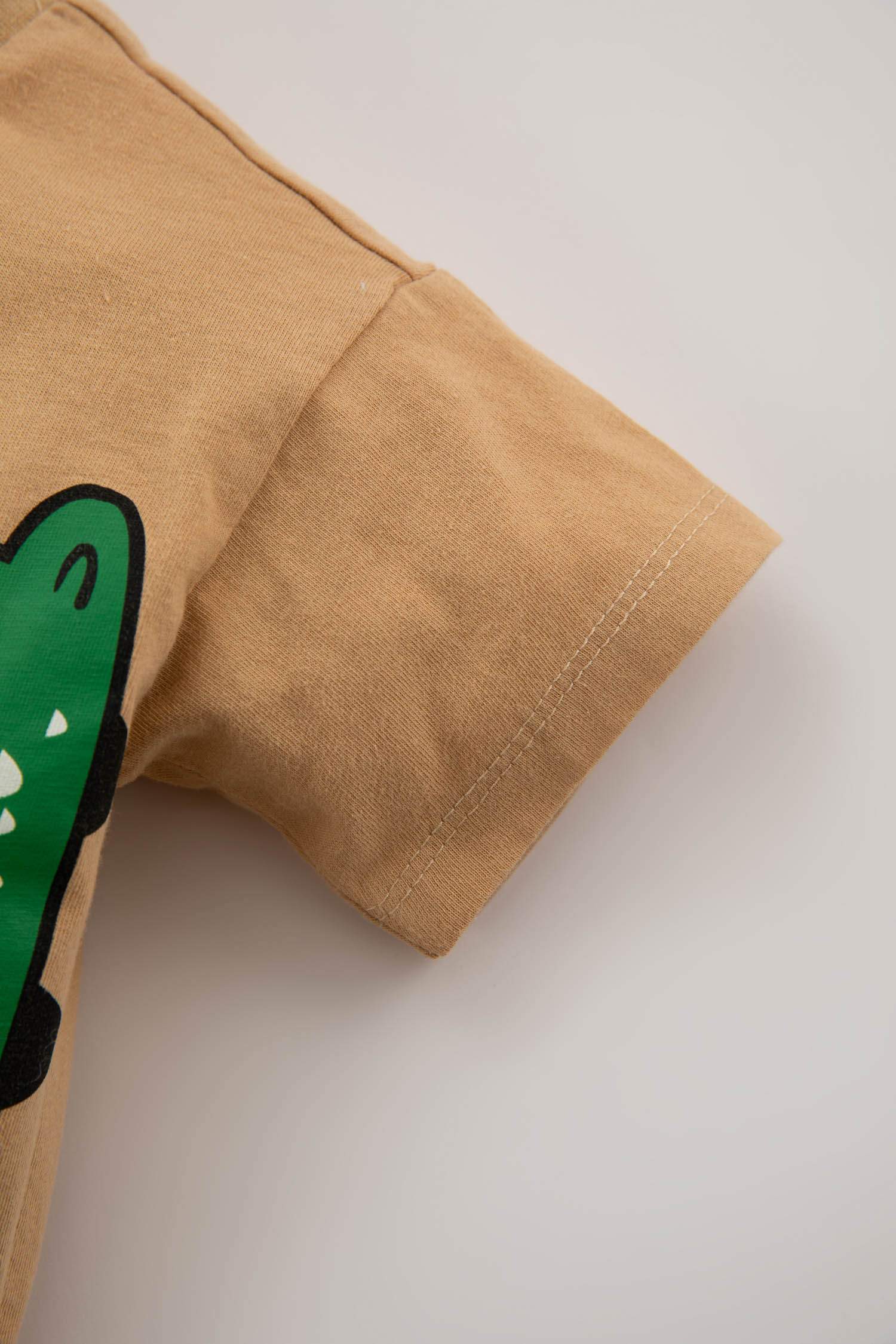 طقم ولادي شورت تي شيرت - قطعتين