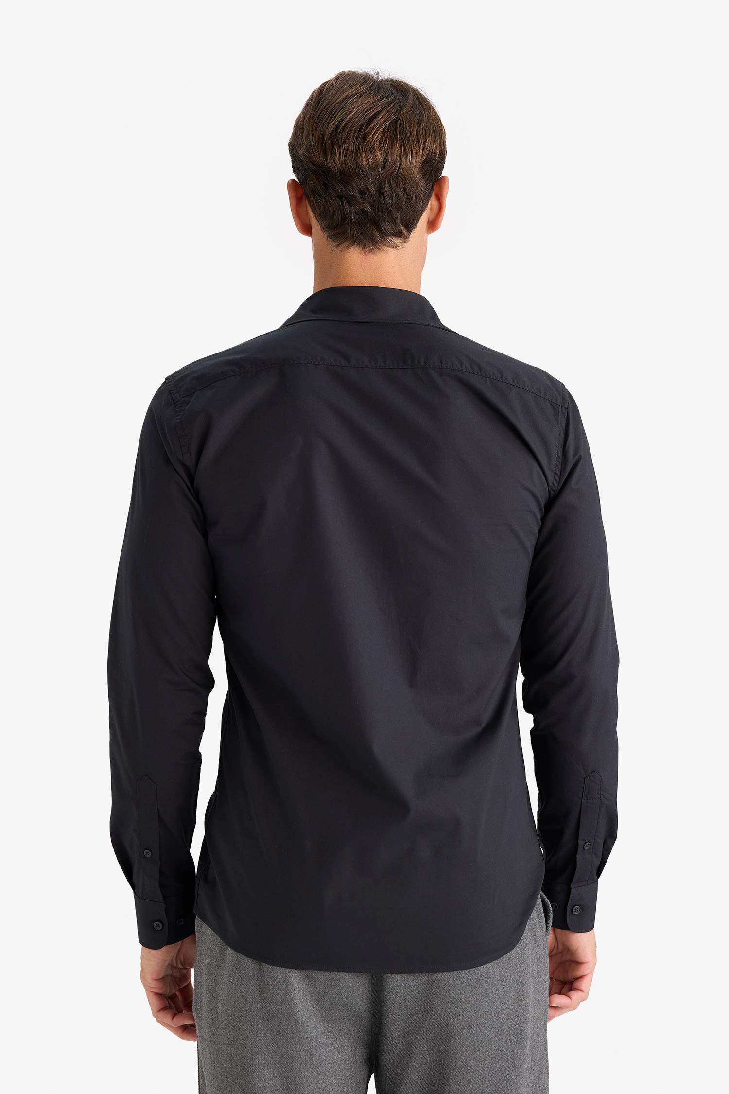 قميص ردن طويل سليم فيت بياخة ايطالية