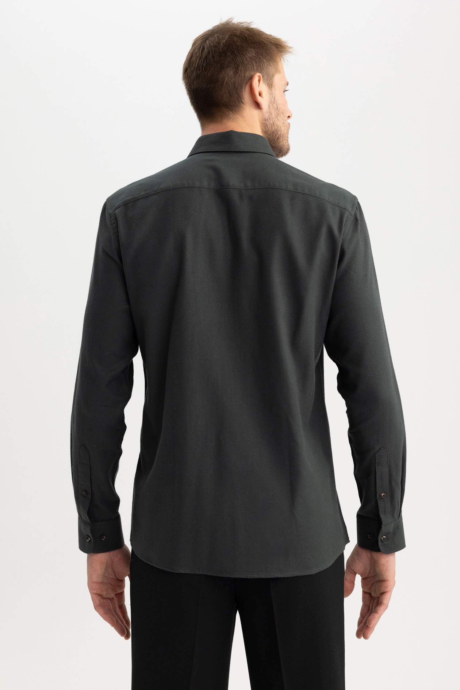 قميص بولو كم طويل مودرن فيت