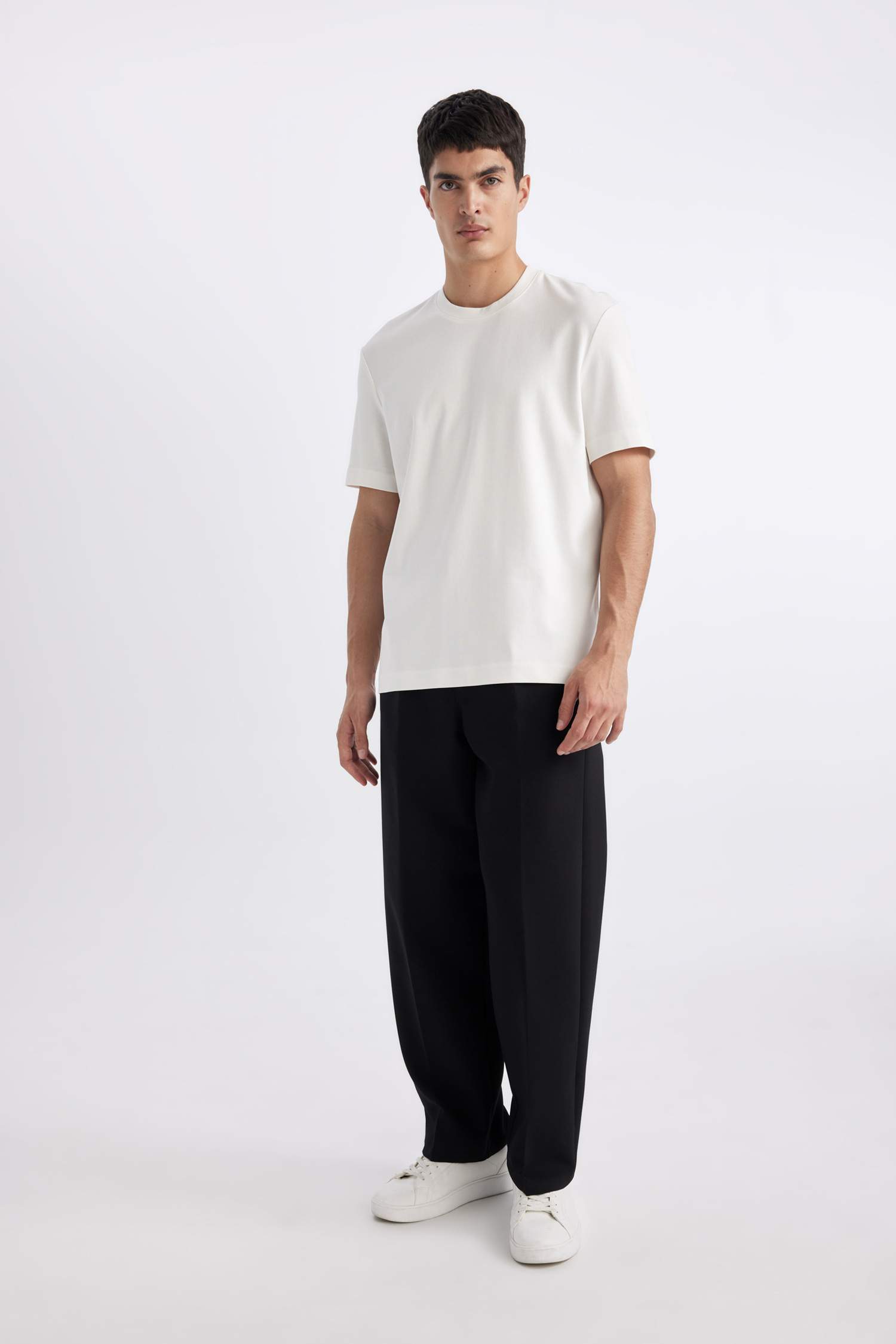 T-Shirt Basique coupe régulière Coton épais Col Rond à Manches Courtes