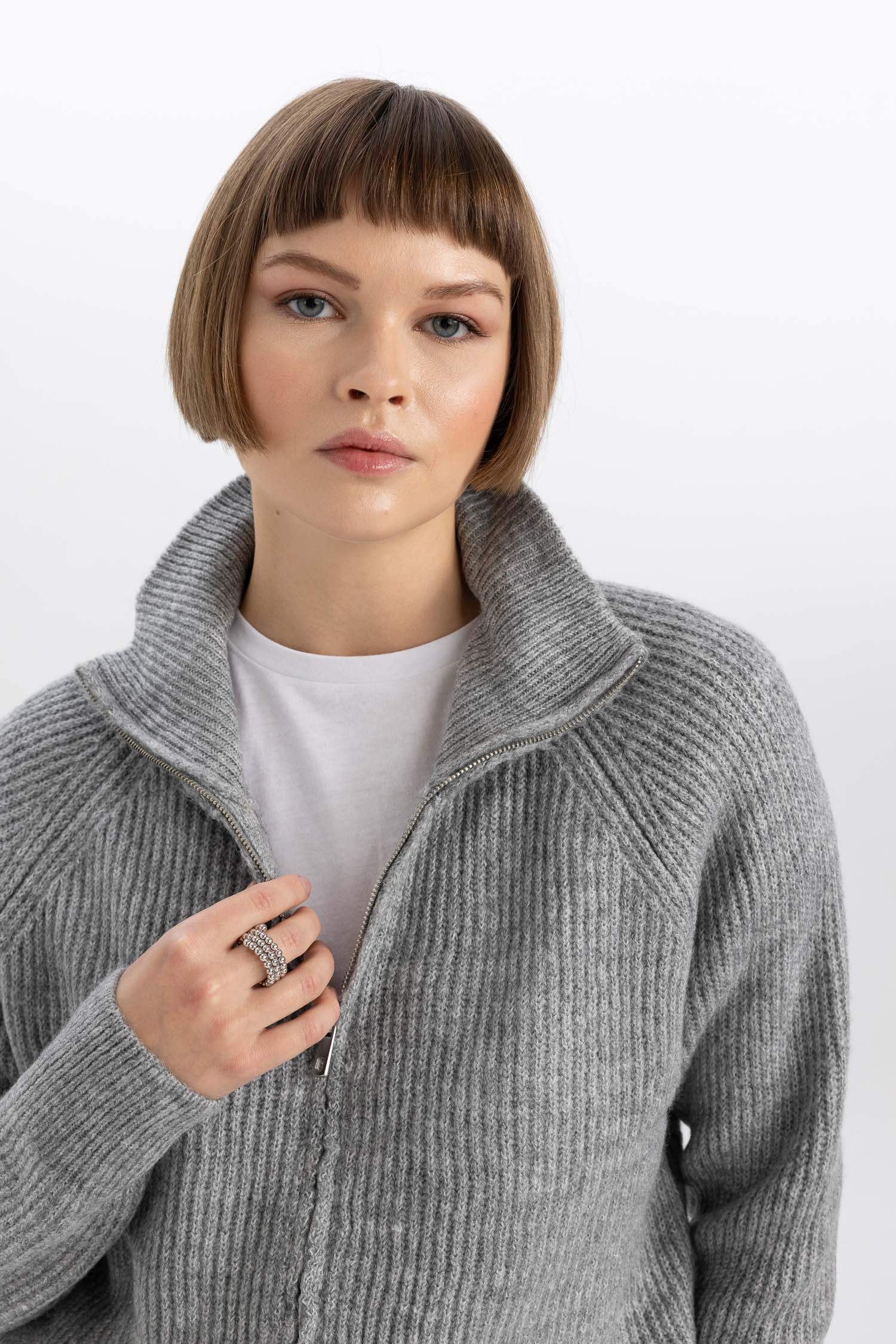 كارديجان قصة عادية بسحاب