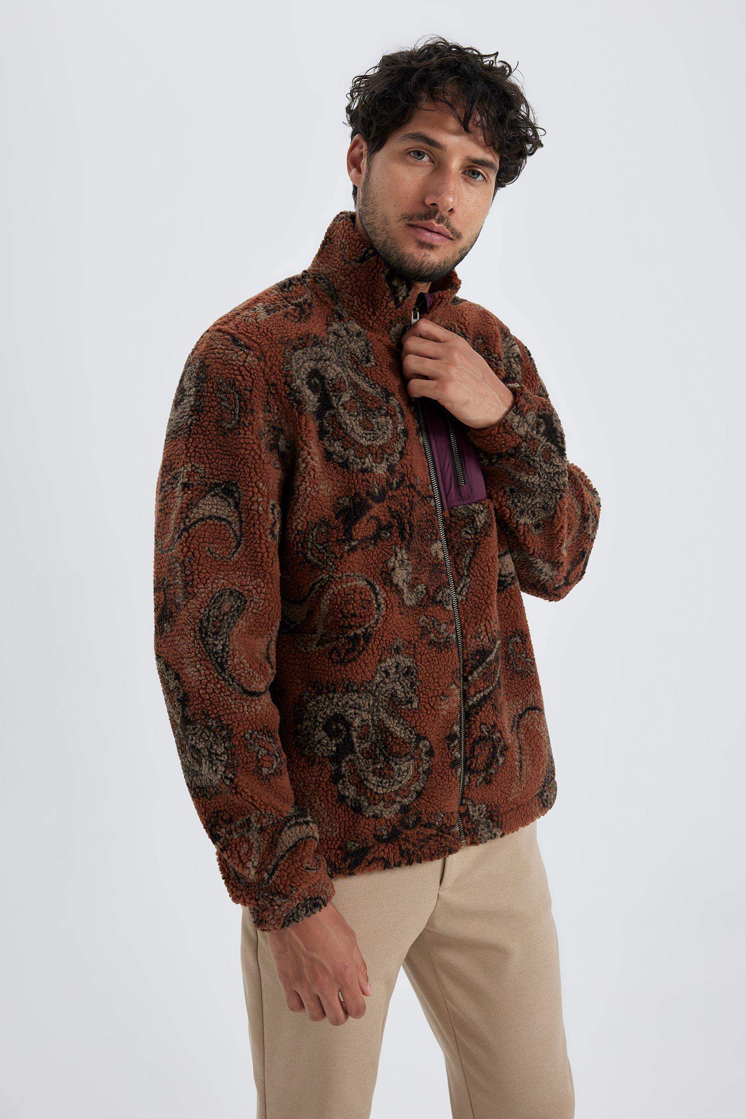 Modern Fit Dik Yaka Fermuarlı Pelüş Mont