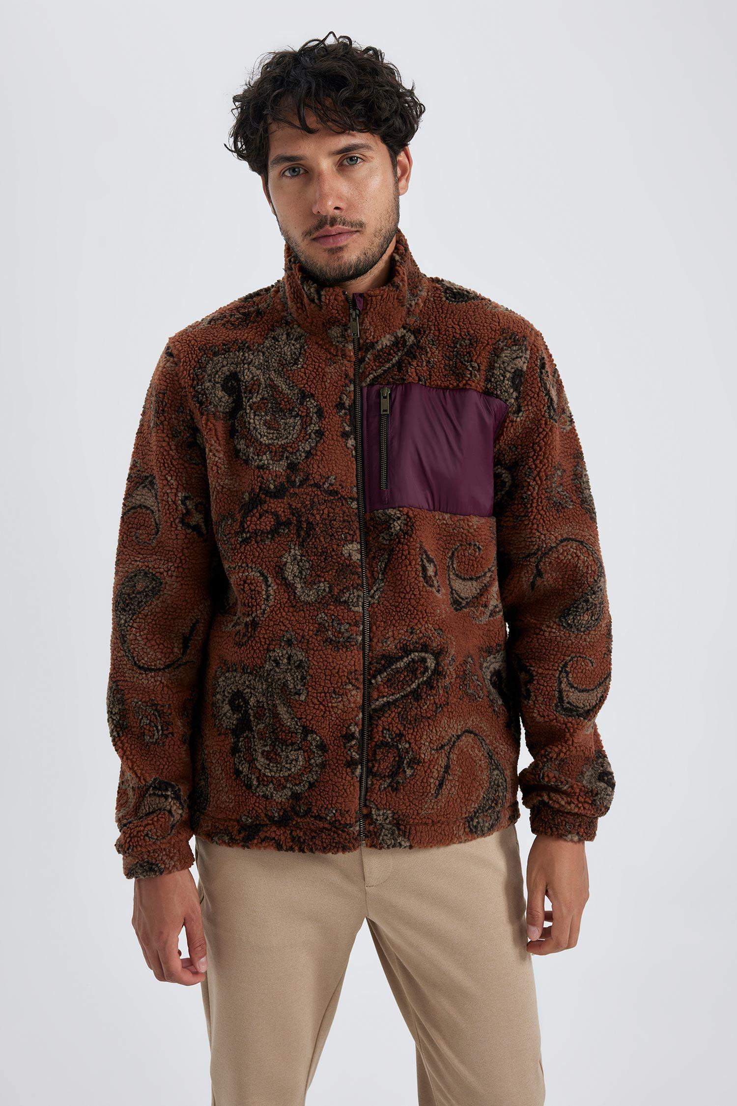 Modern Fit Dik Yaka Fermuarlı Pelüş Mont