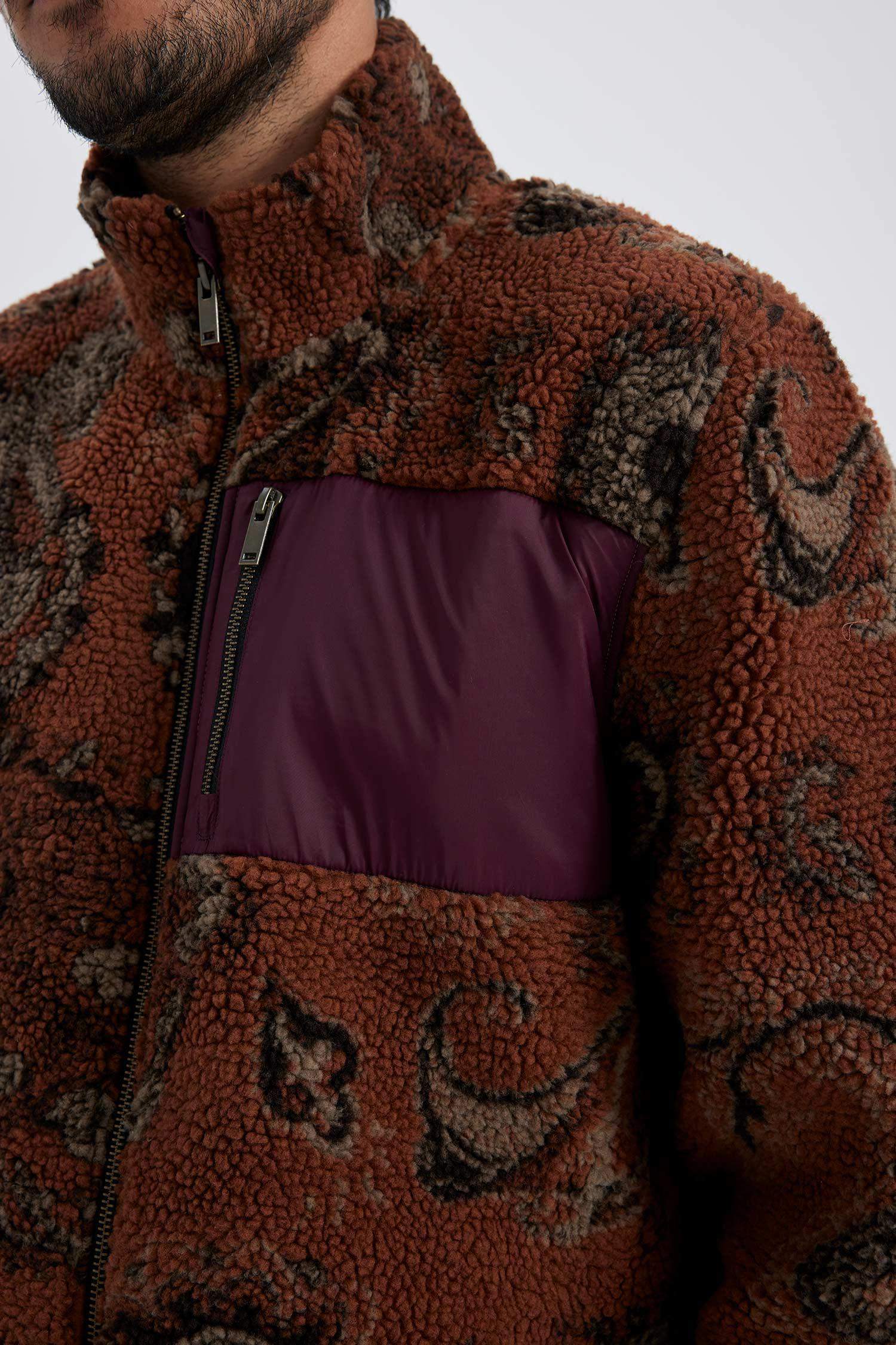 Modern Fit Dik Yaka Fermuarlı Pelüş Mont