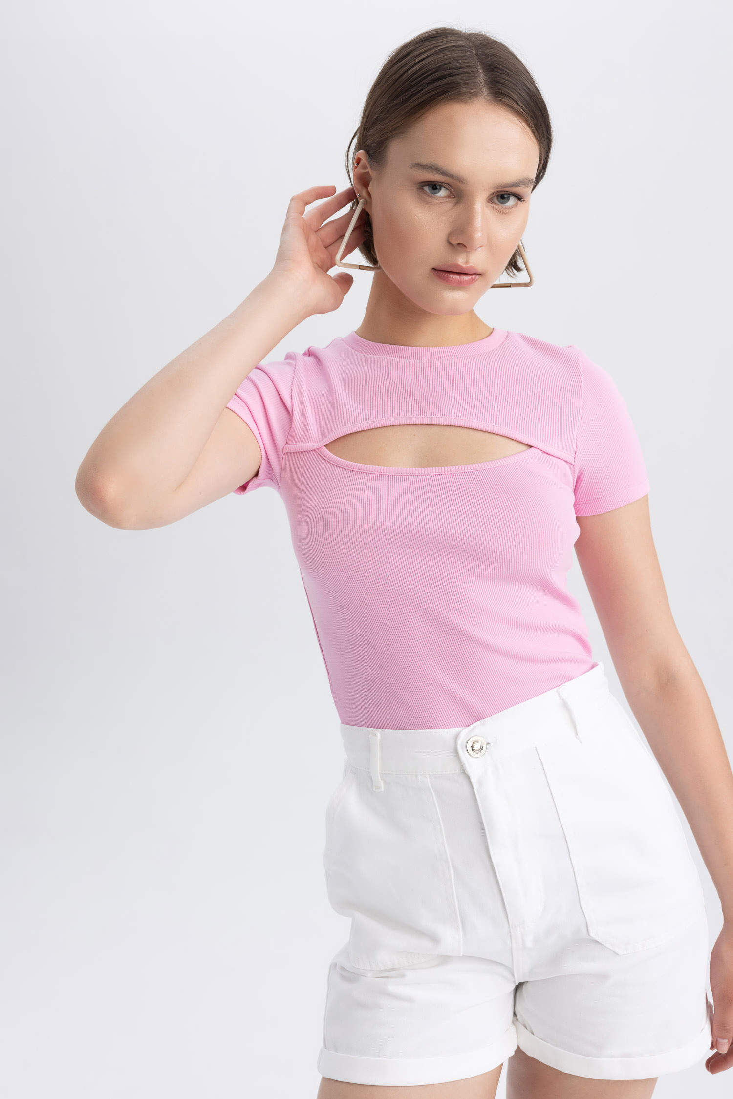 Pink WOMAN Slim Fit Crew Neck Camisole Short Sleeve T-Shirt 2834364 ...