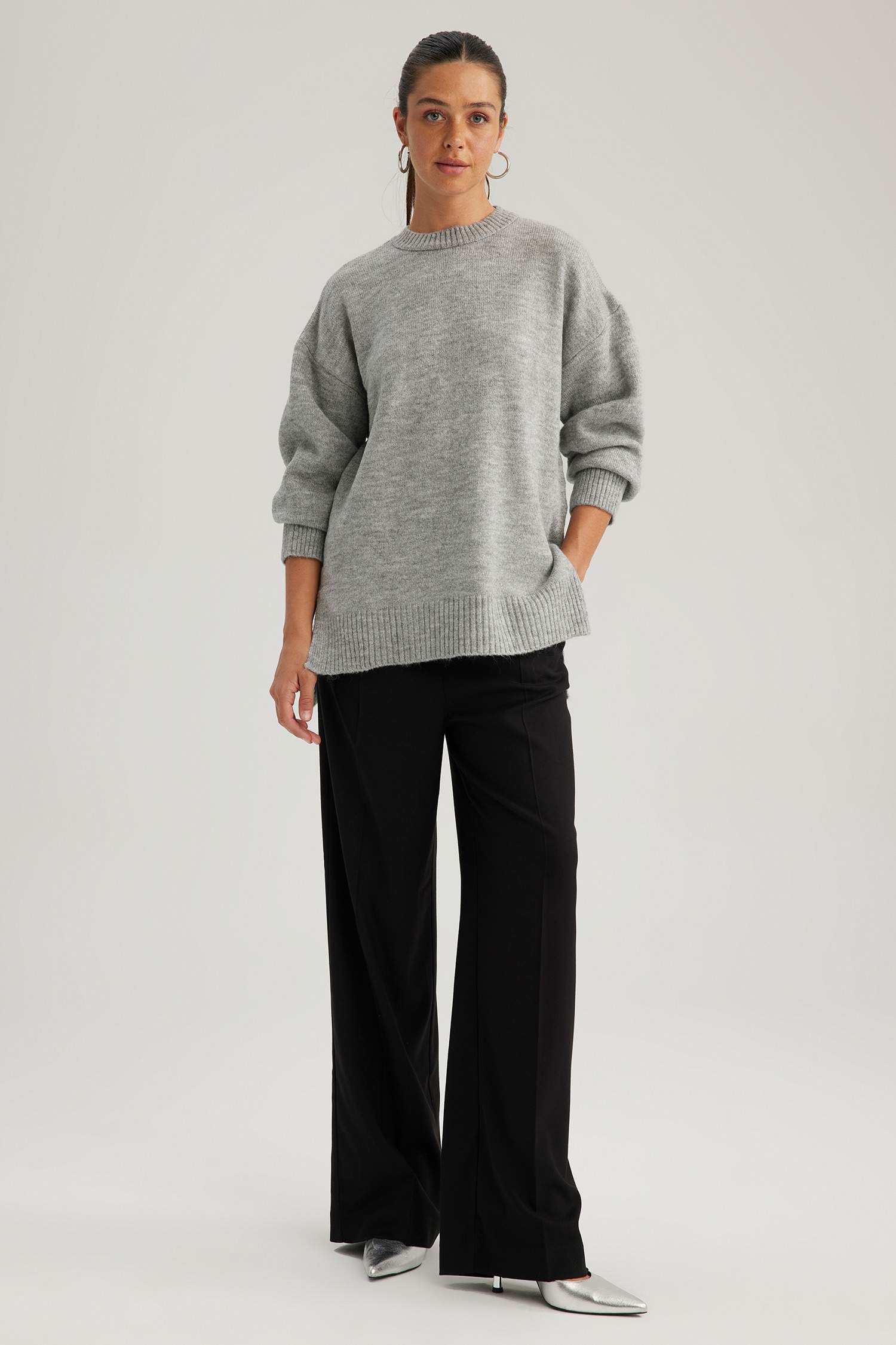 Туника свободного кроя с круглым вырезом для женщин