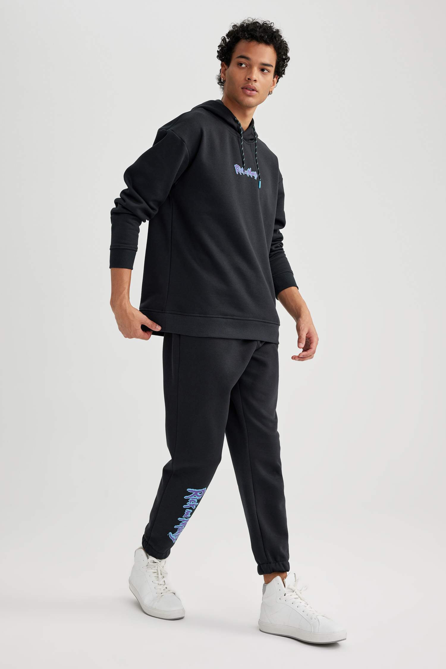 Regular Fit Rick and Morty Licensed With Pockets Trousers