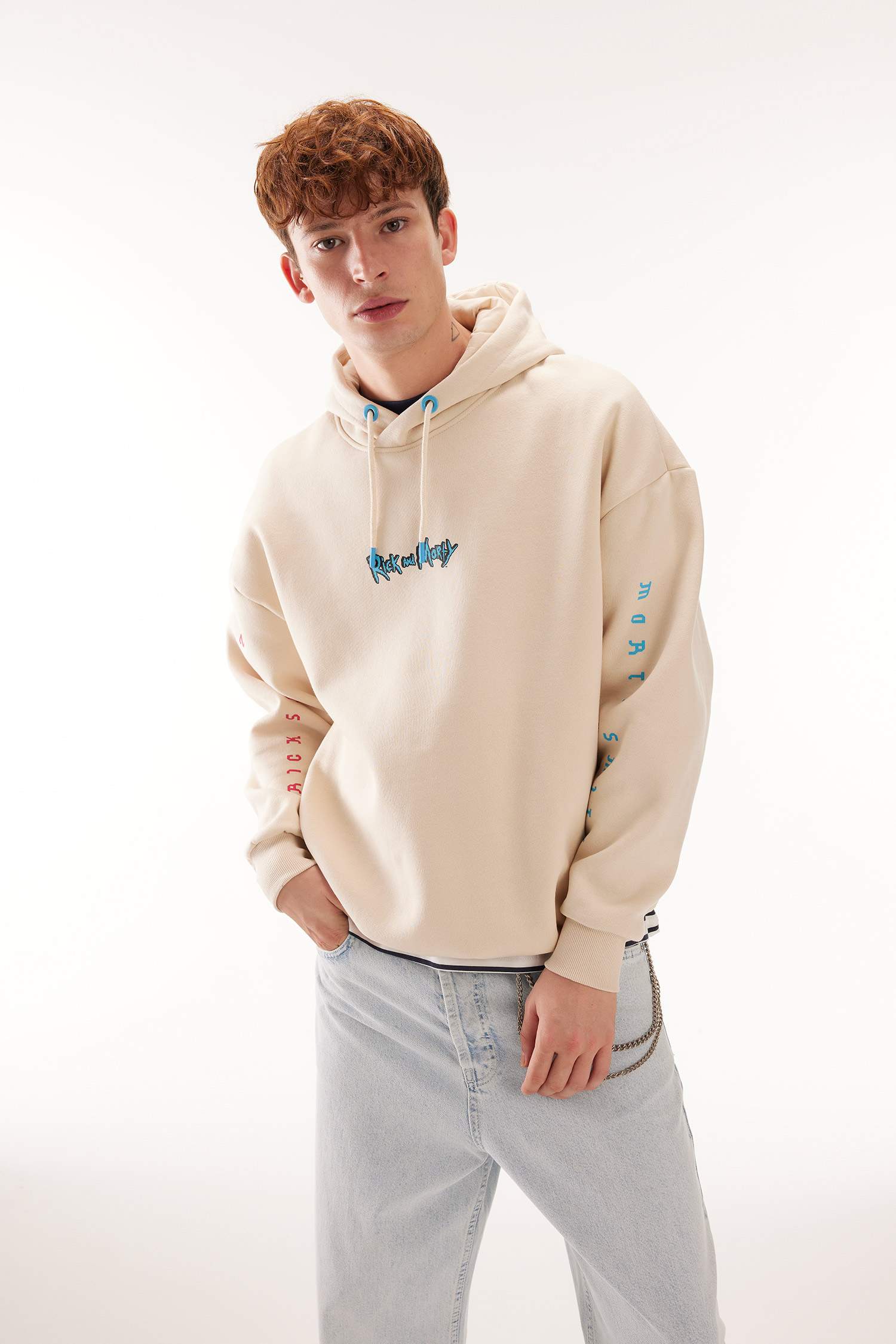 Rick and Morty Oversize Fit Bisiklet Yaka Sırt Baskılı Sweatshirt