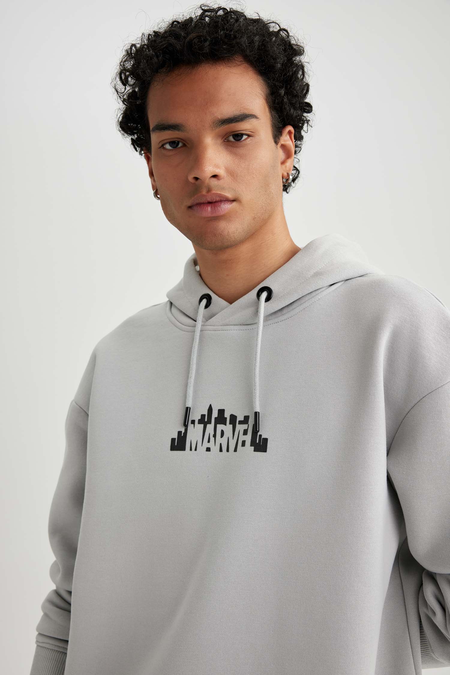 Sweatshirt Fille Licence Lilo & Stitch Springfield - Coupe Boxy Fit, Manches Longues, Idéal Pour Un Look Décontracté