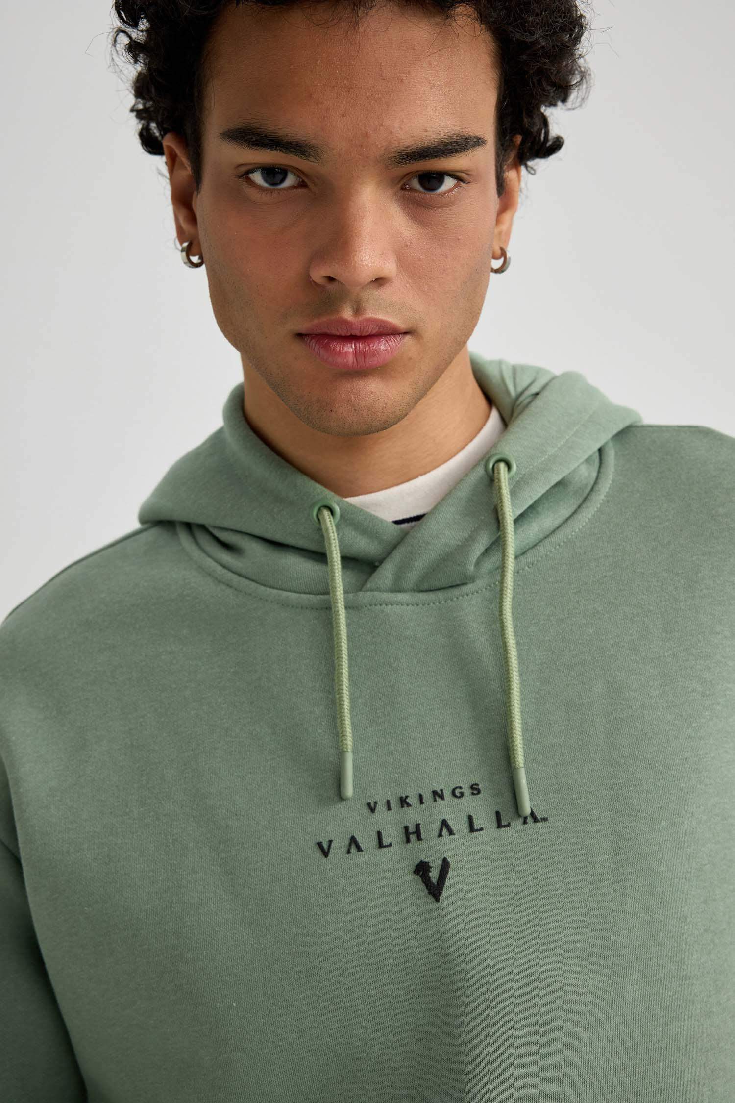 Свитшот Vikings Valhalla с капюшоном