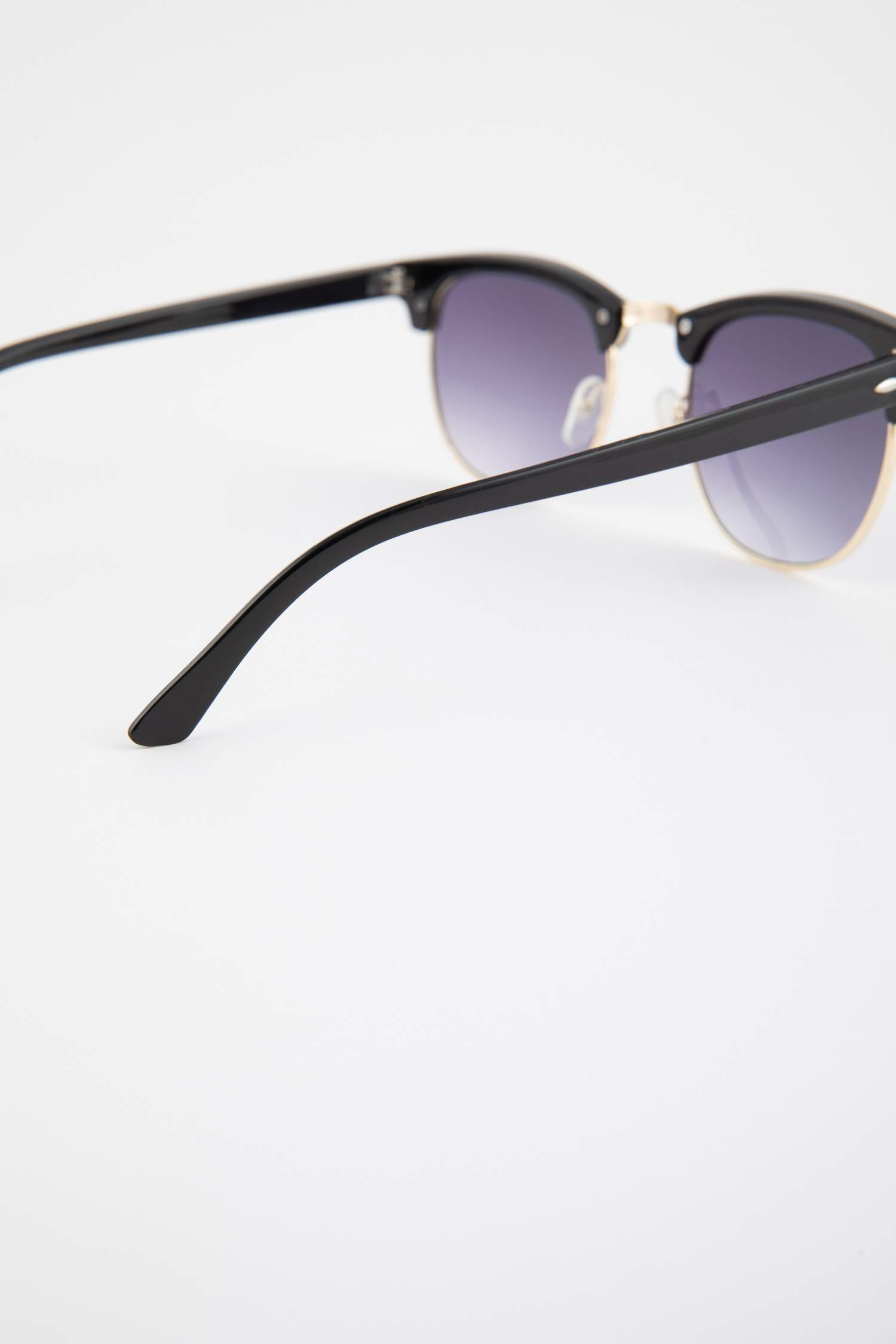 Солнцезащитные очки для женщин