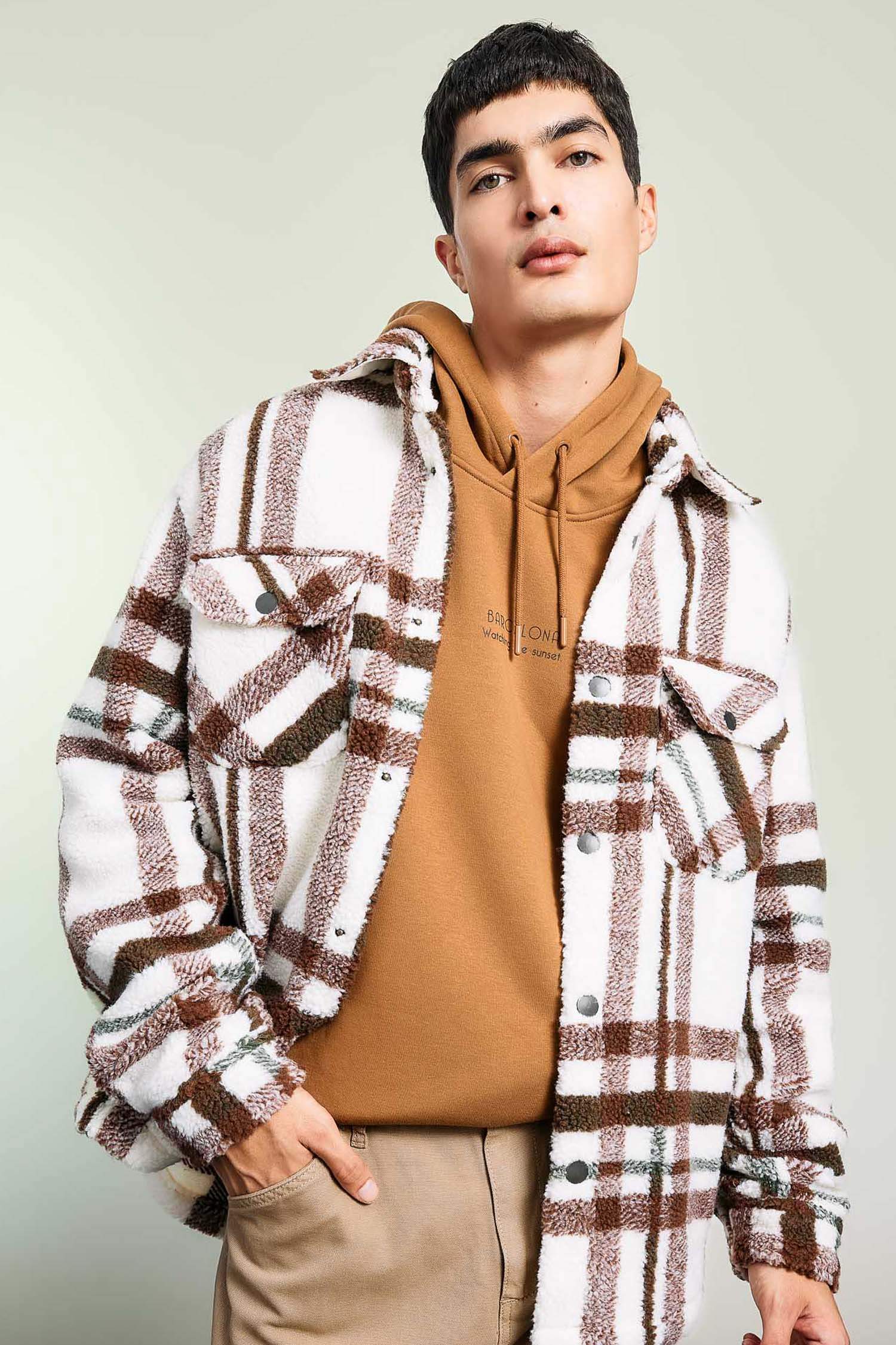 جاكيت قميص كاروهات قصة مريحة بياخة بولو بجيب