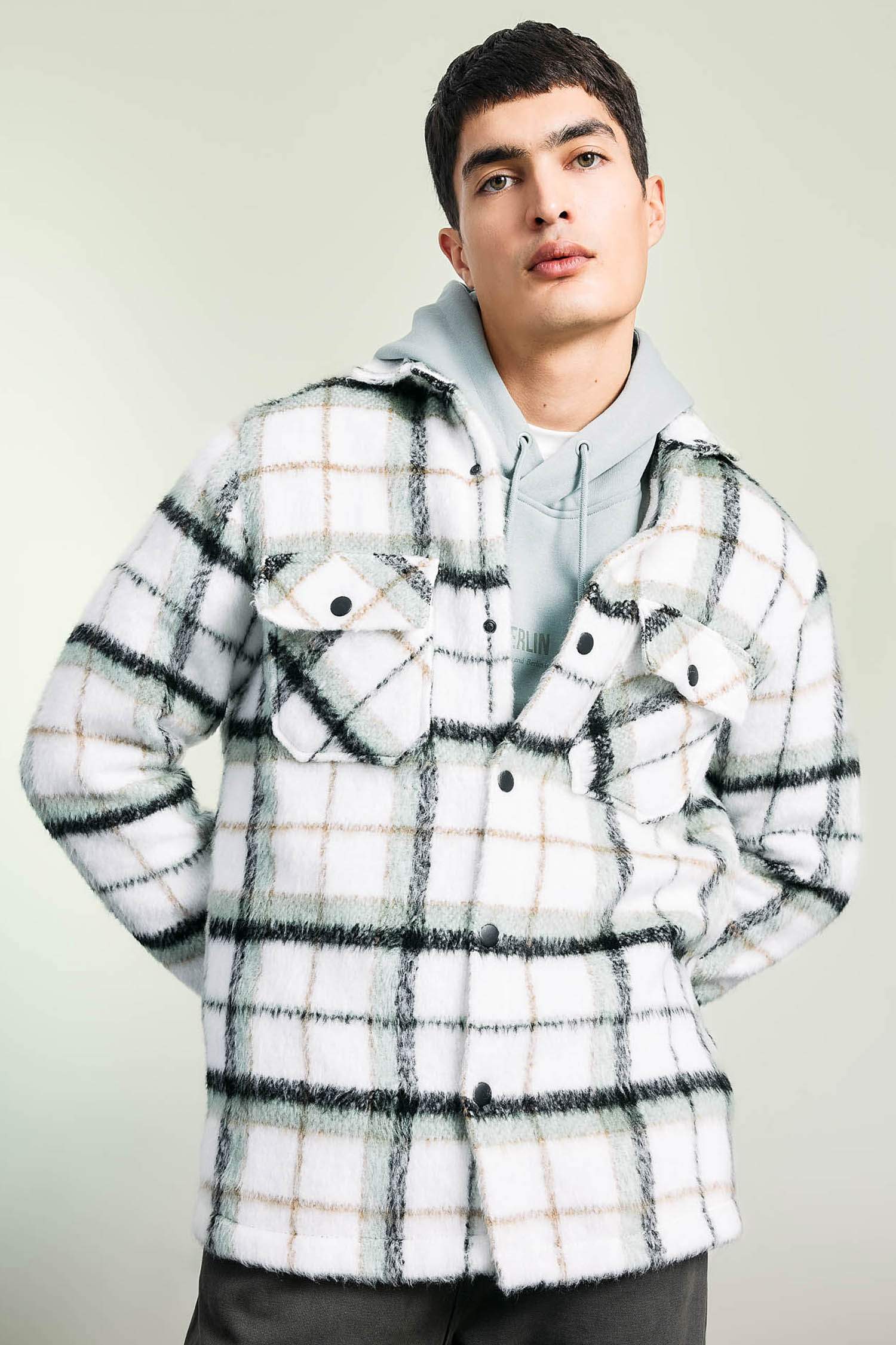 جاكيت قميص كاروهات بقصة عادية بياخة بولو