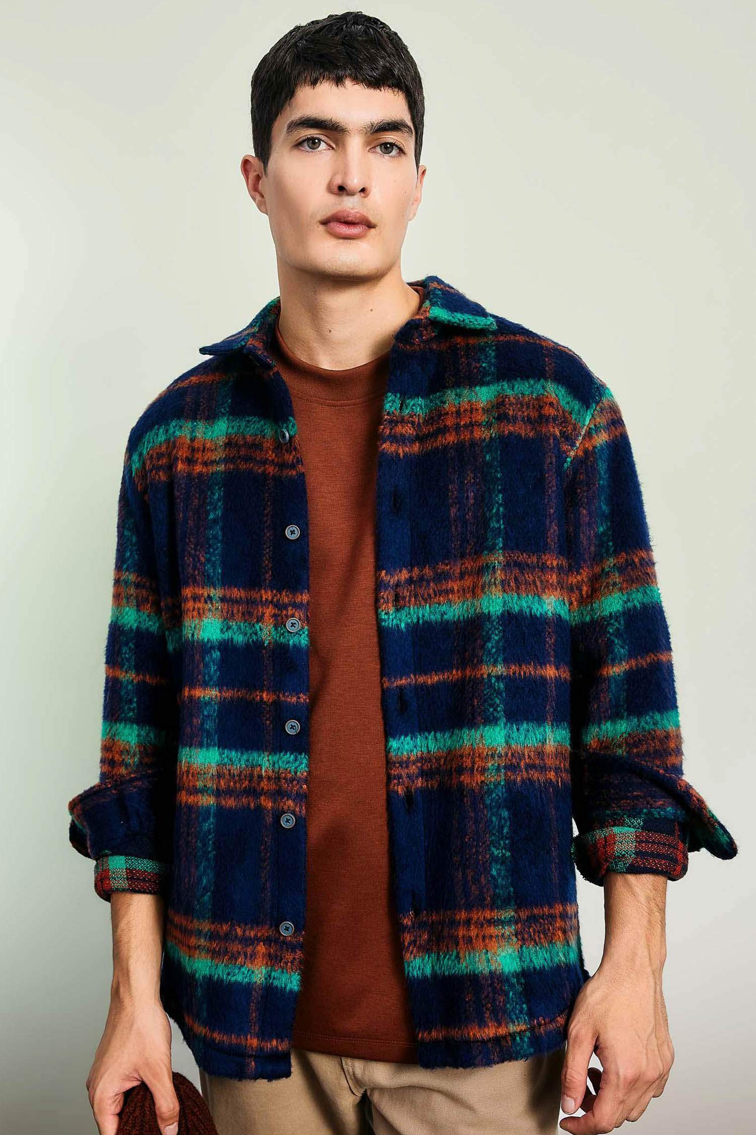 جاكيت قميصي كاروهات قصة عادية بياخة بولو