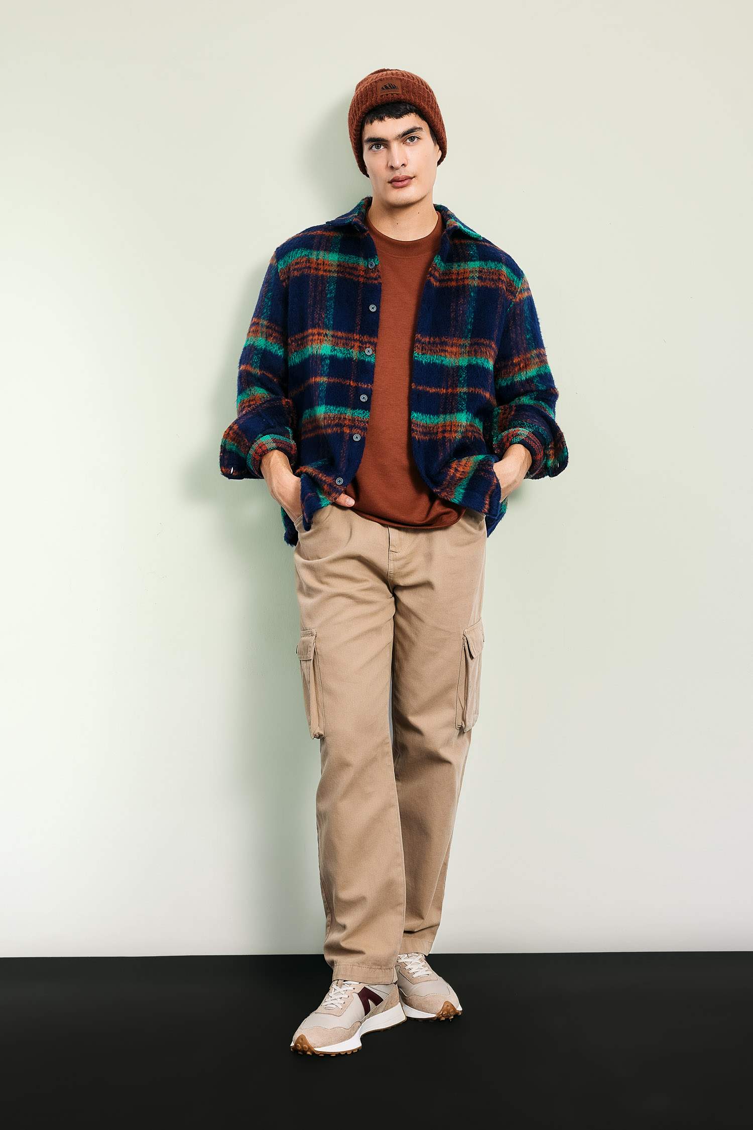 جاكيت قميصي كاروهات قصة عادية بياخة بولو