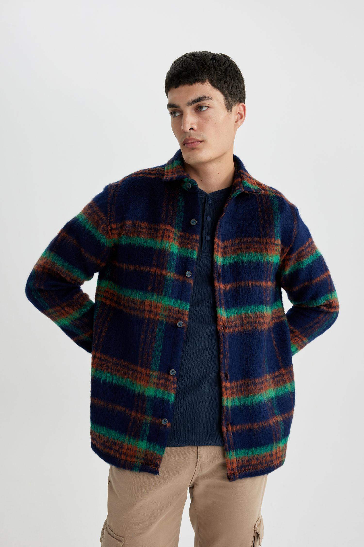 جاكيت قميصي كاروهات قصة عادية بياخة بولو