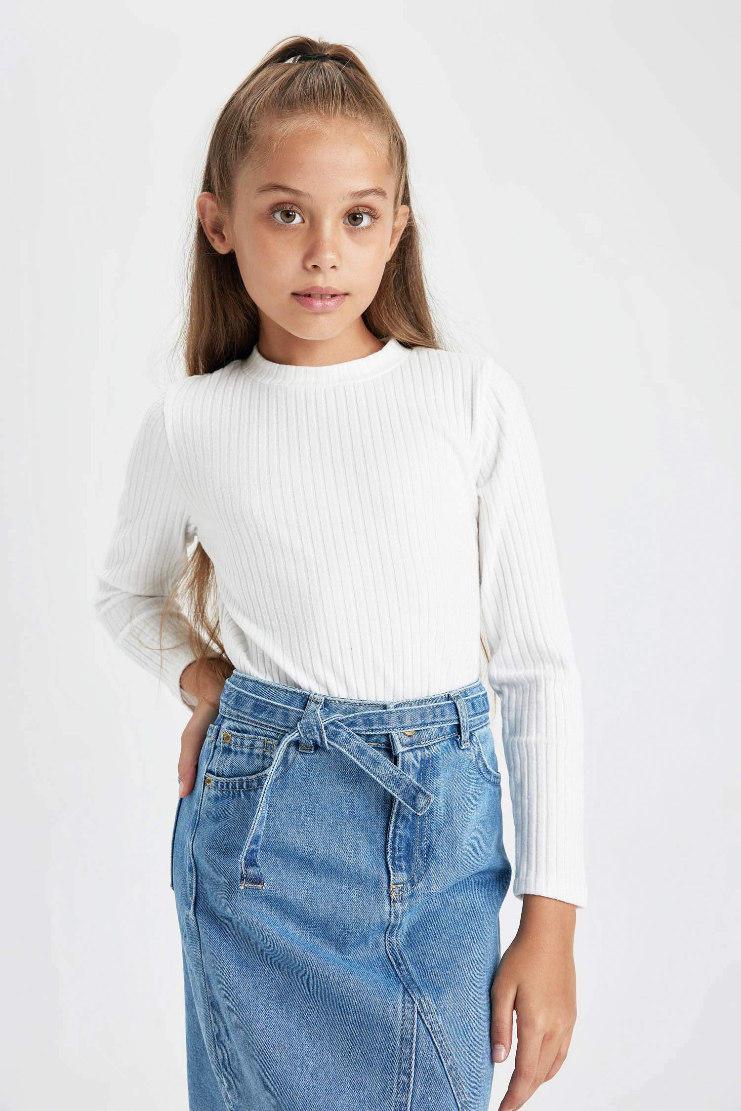 Ecru GIRLS & TEENS Slim Fit Long Sleeve Body 2910529 | DeFacto